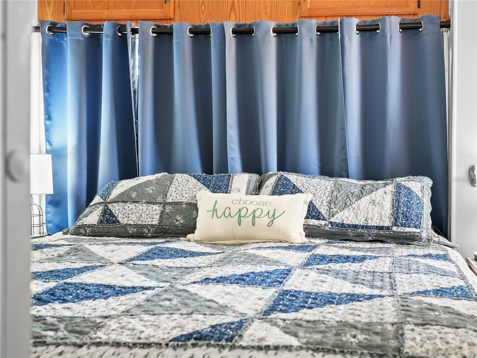 SADDLEBAG LAKE - Residential