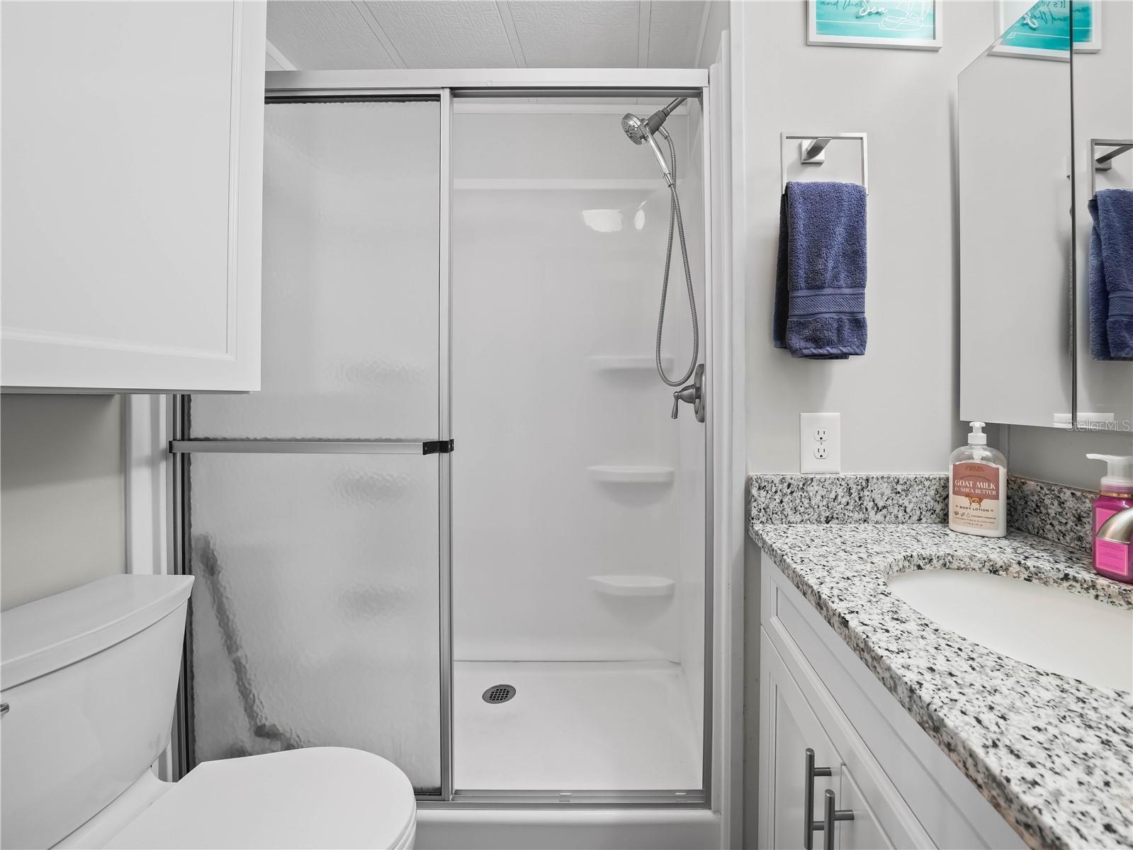 SADDLEBAG LAKE - Residential