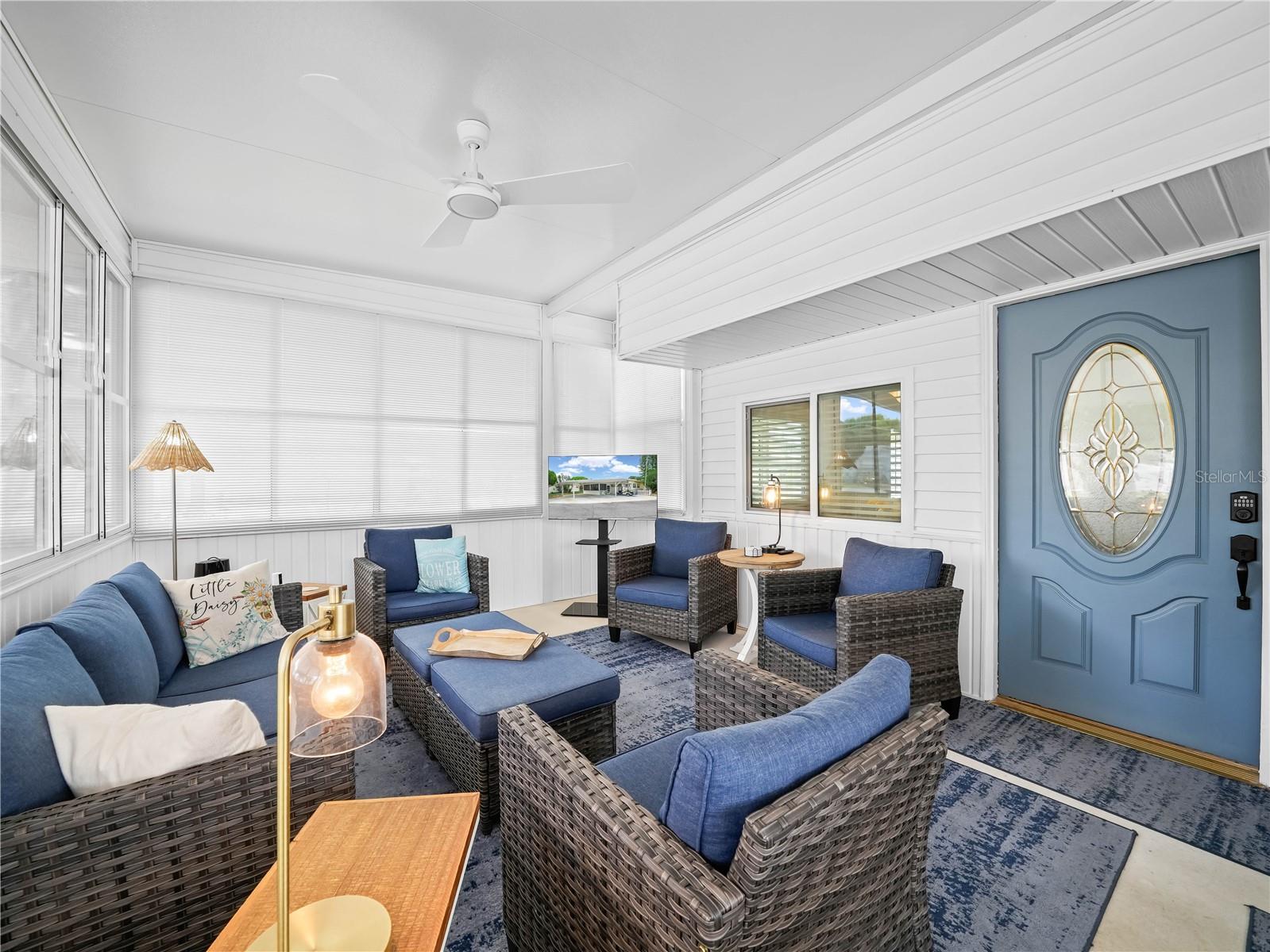 SADDLEBAG LAKE - Residential