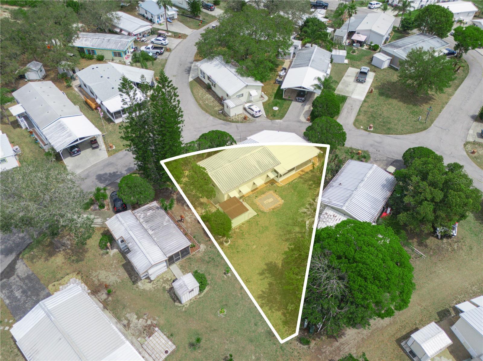 SADDLEBAG LAKE - Residential