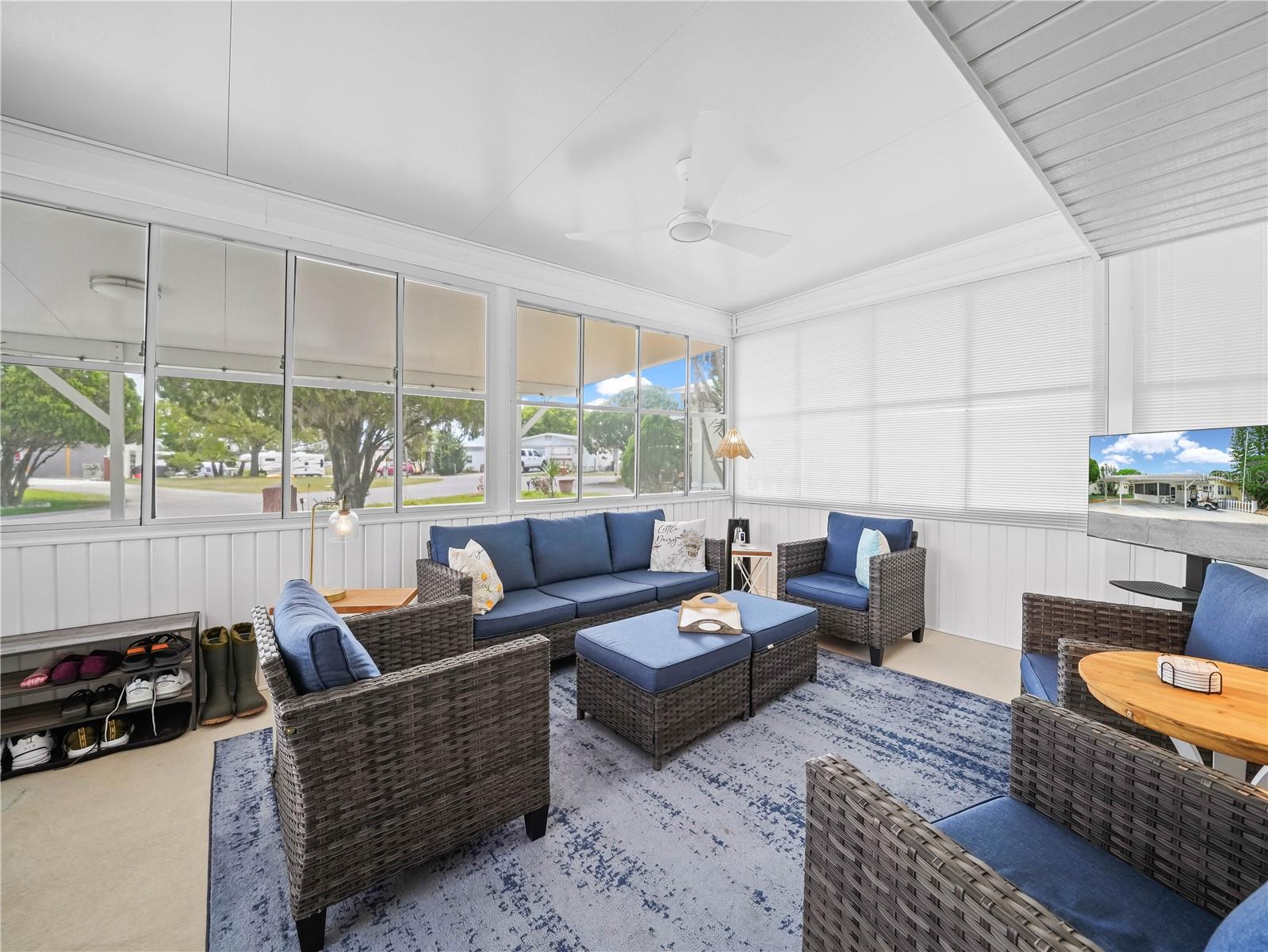 SADDLEBAG LAKE - Residential