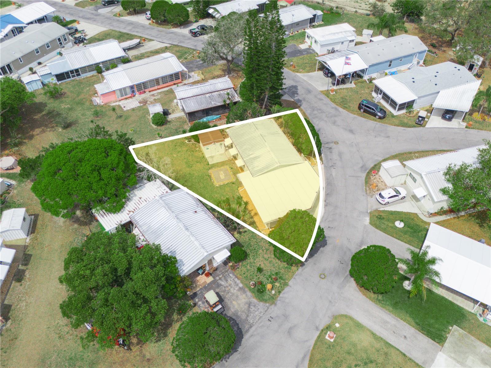 SADDLEBAG LAKE - Residential