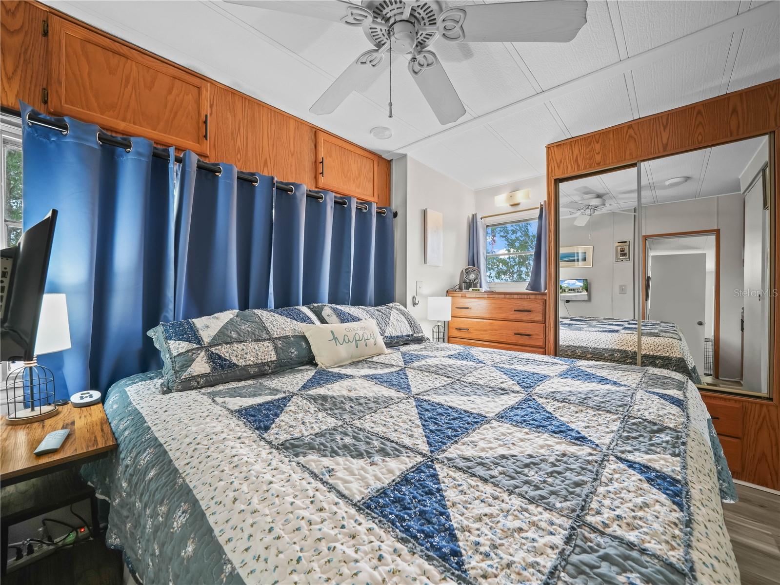 SADDLEBAG LAKE - Residential