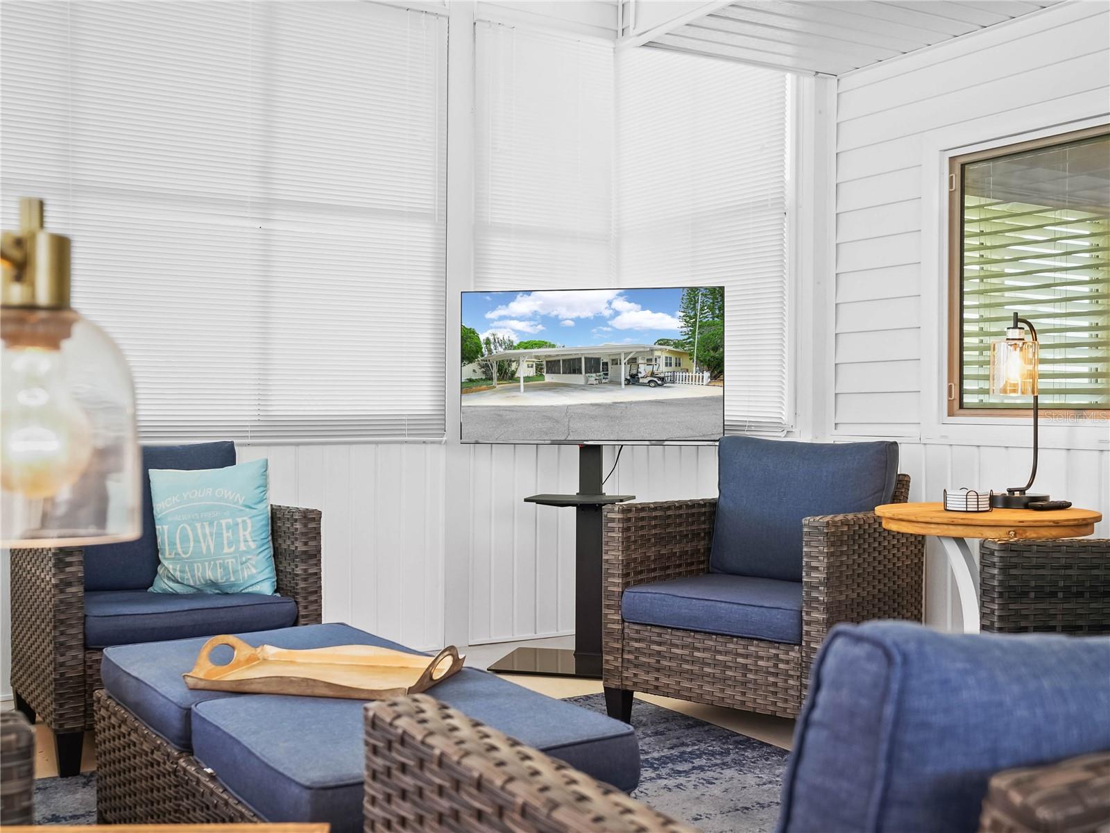 SADDLEBAG LAKE - Residential