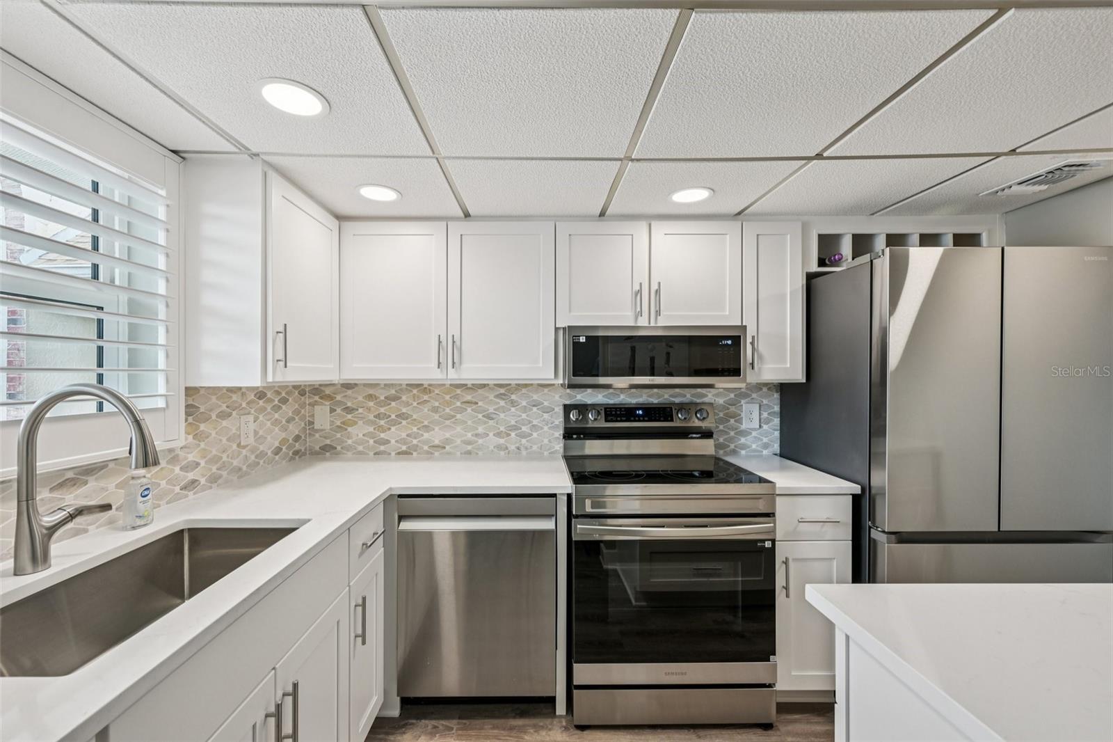 SABAL PALM GARDENS PH I - Residential