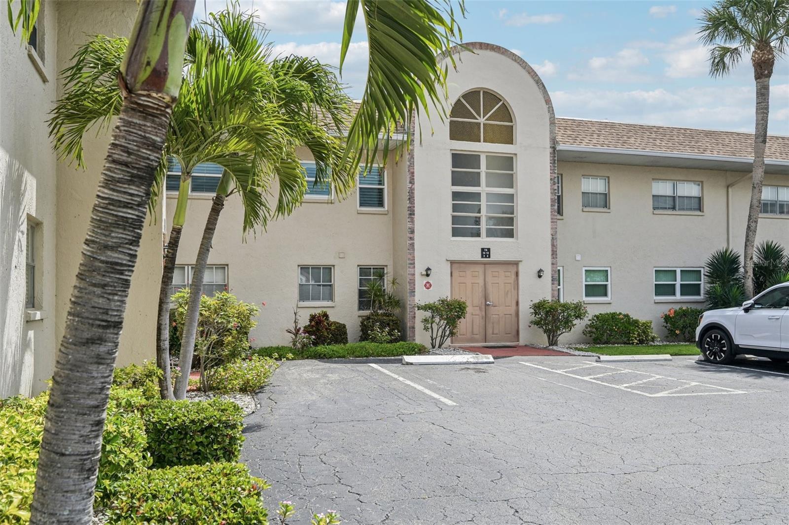 SABAL PALM GARDENS PH I - Residential