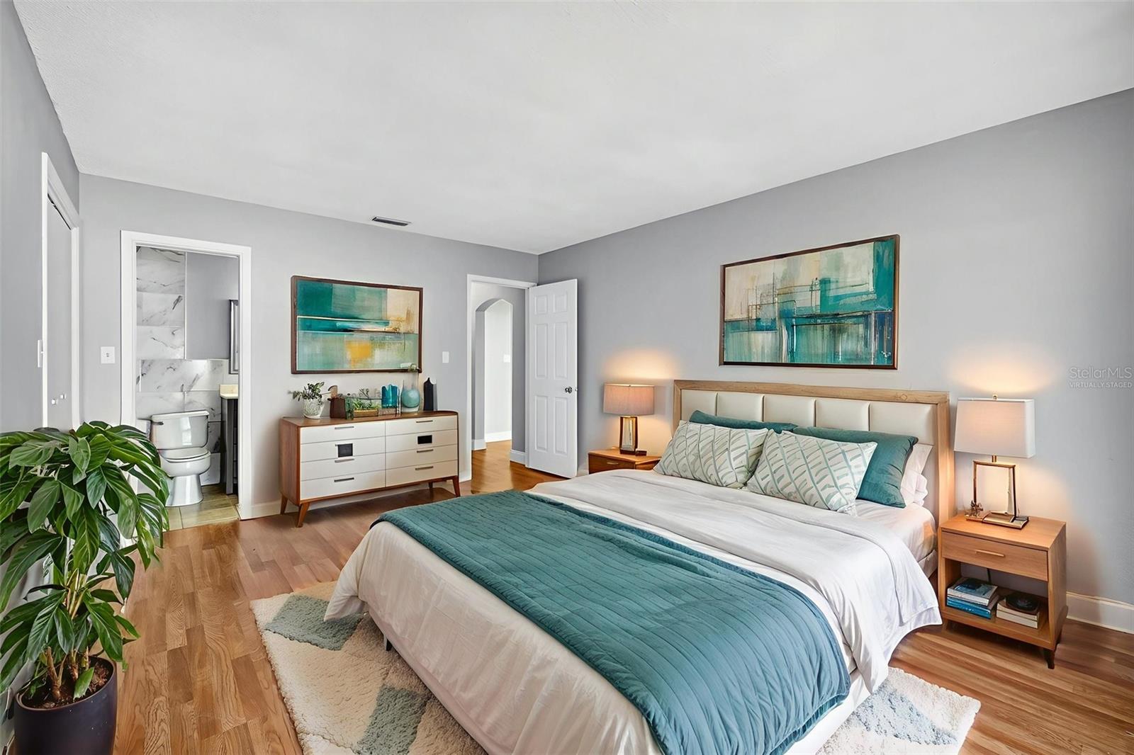 THE LAKES - Residential