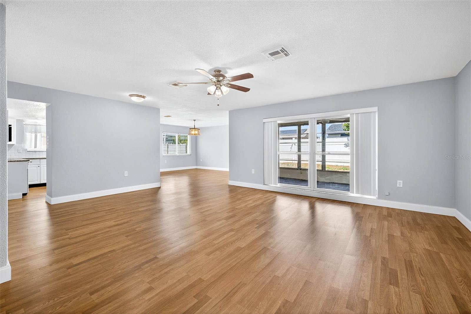 THE LAKES - Residential