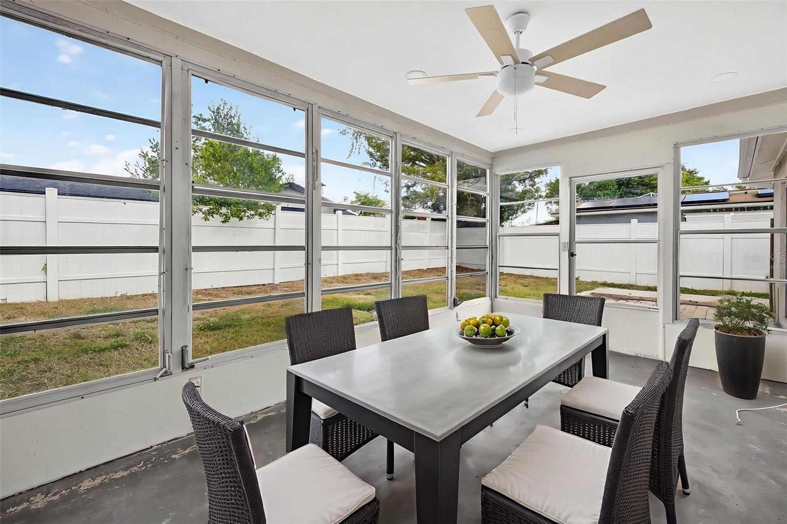 THE LAKES - Residential