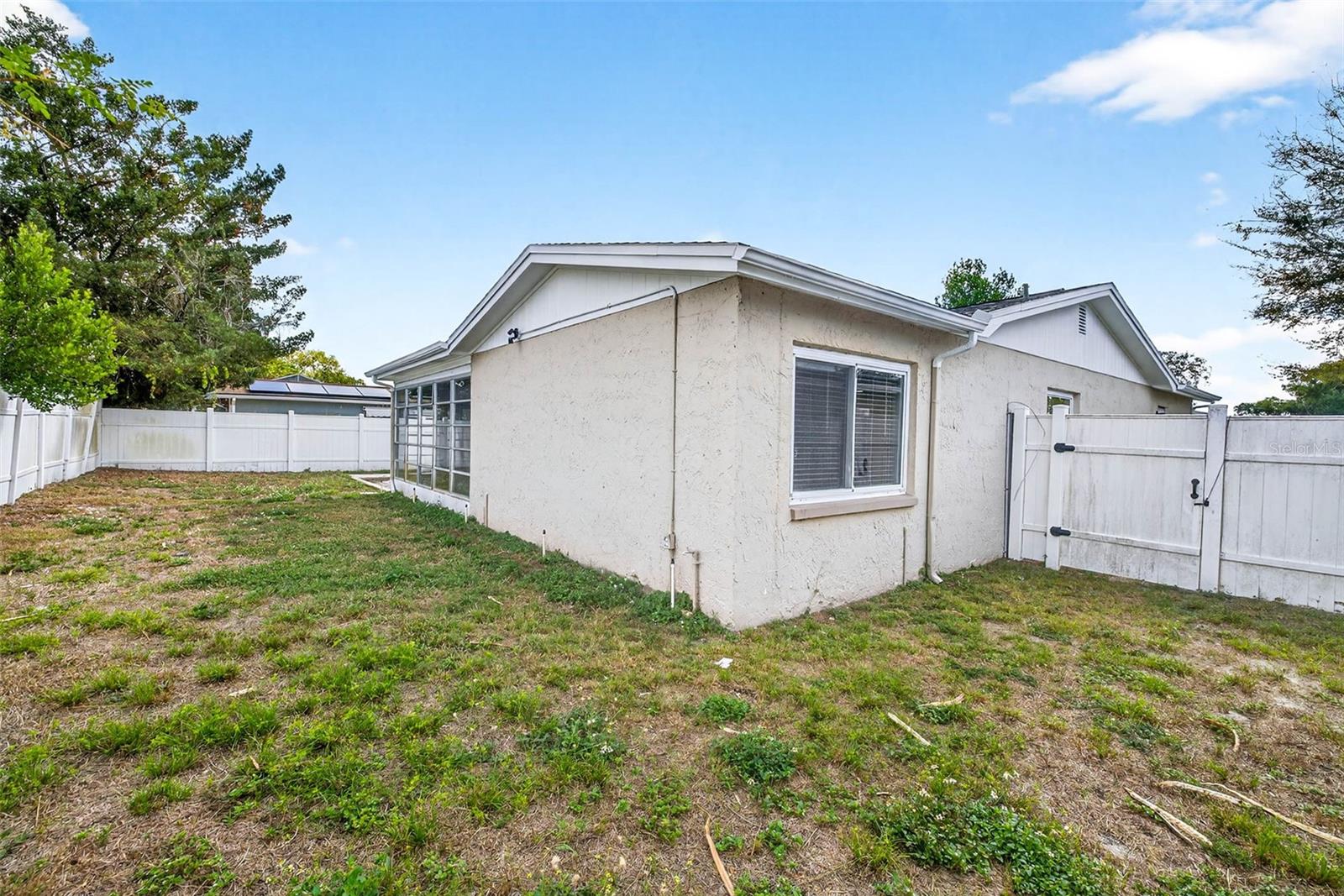 THE LAKES - Residential