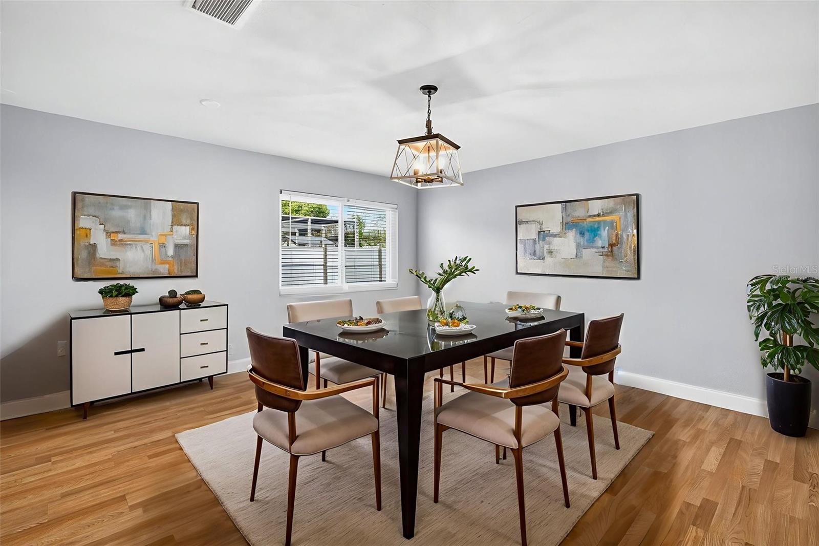 THE LAKES - Residential