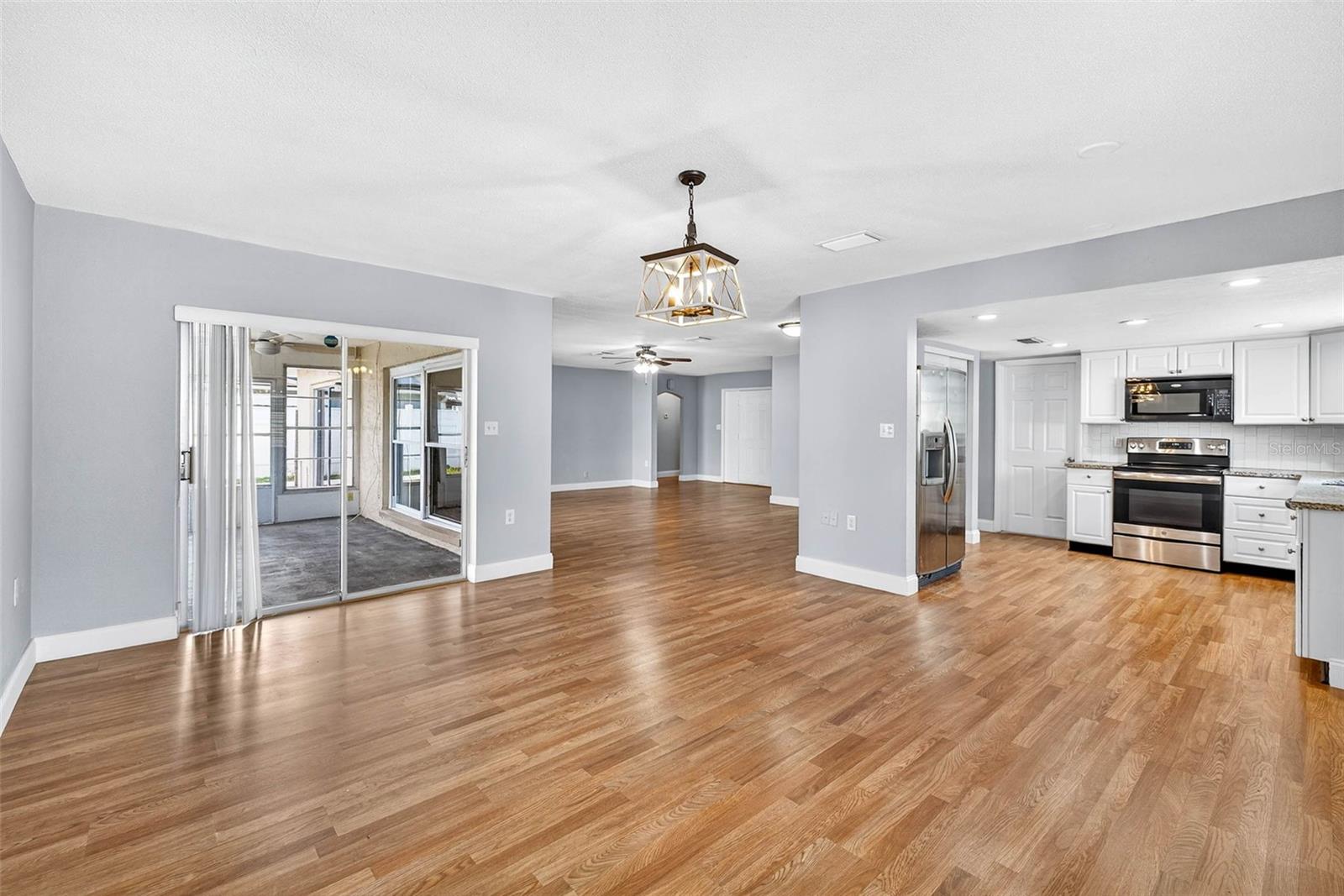 THE LAKES - Residential