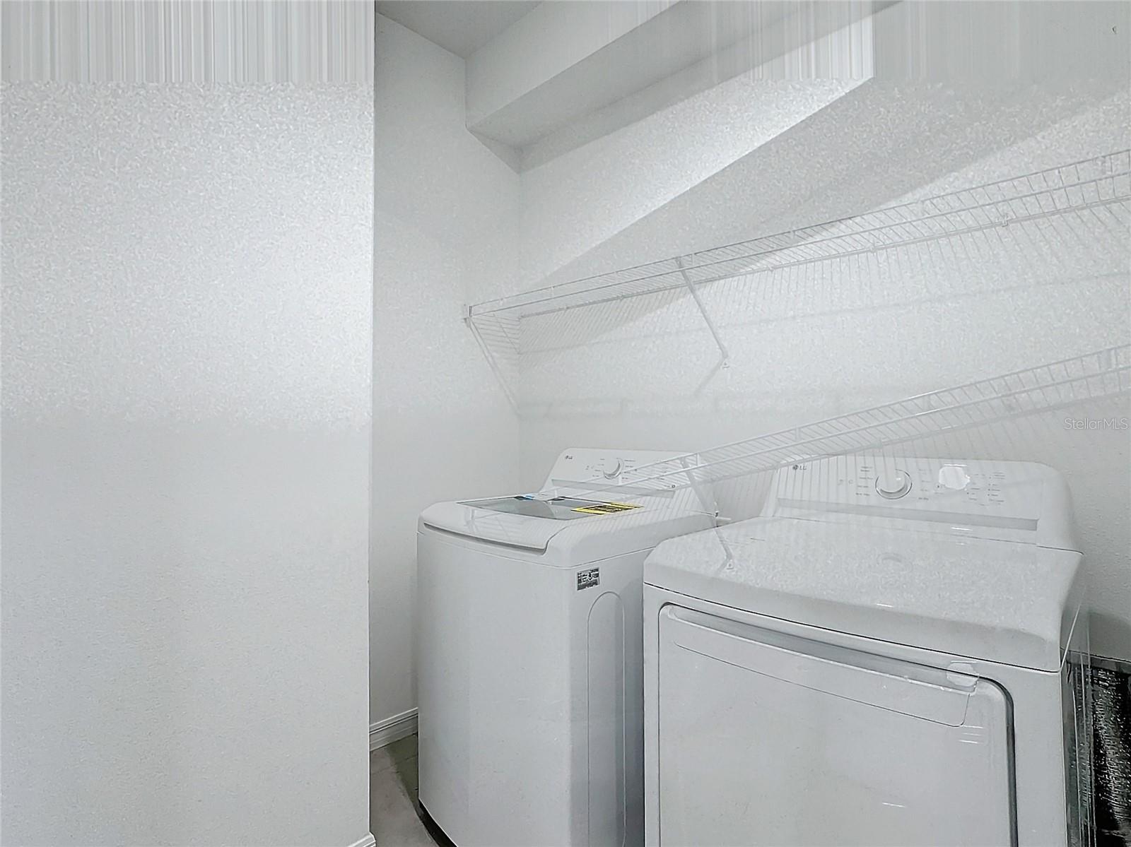 BARTON COURT - Residential Lease