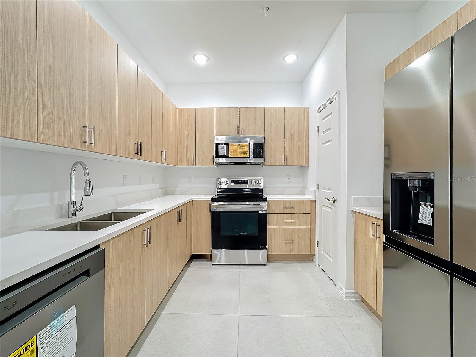 BARTON COURT - Residential Lease