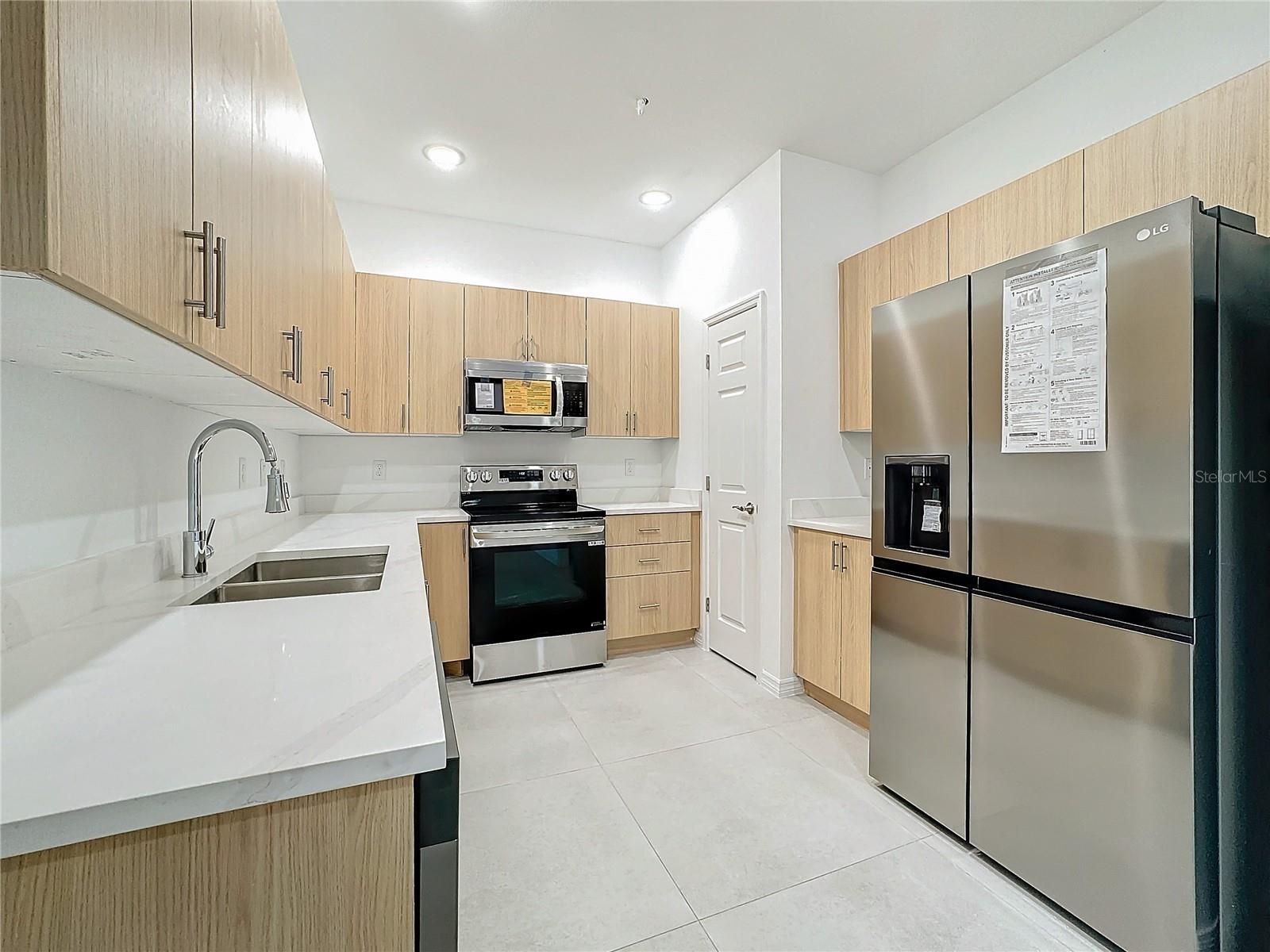 BARTON COURT - Residential Lease