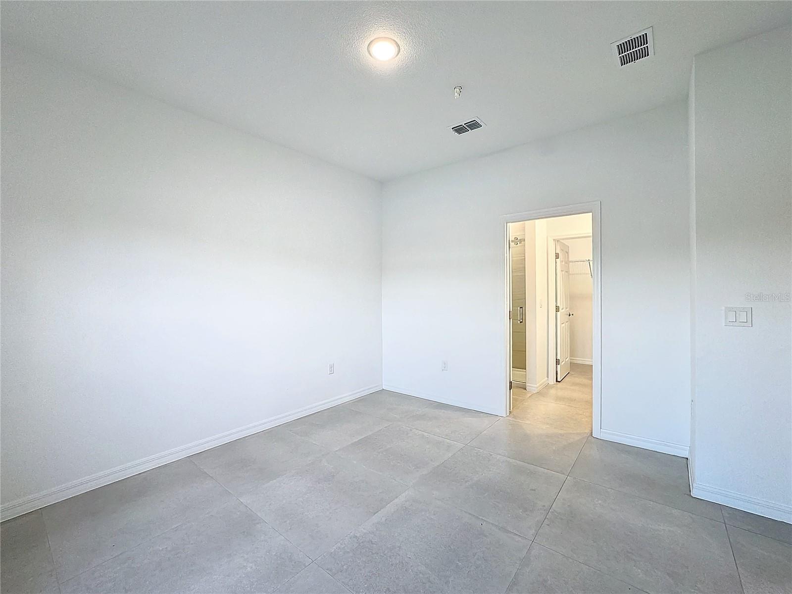 BARTON COURT - Residential Lease