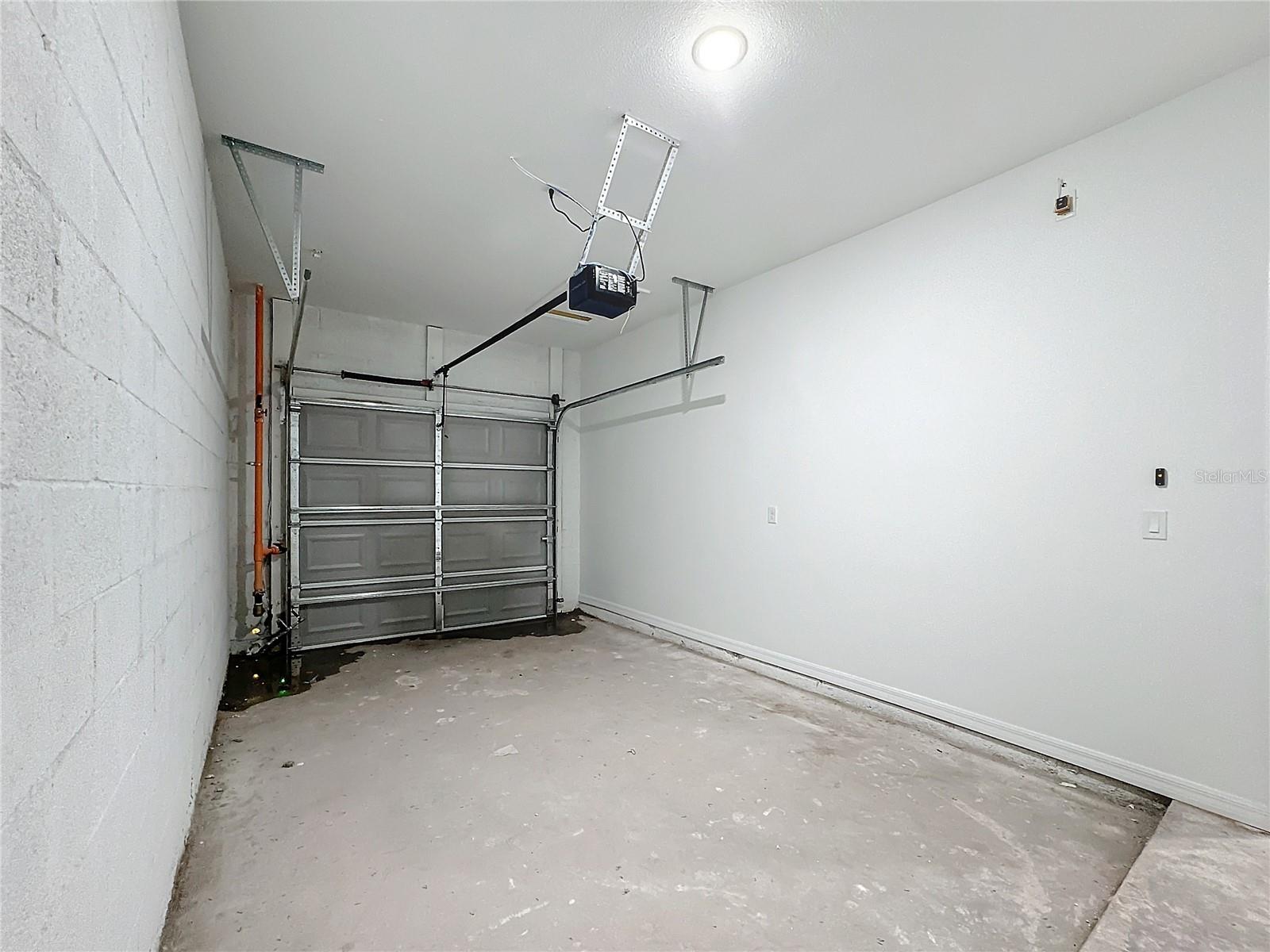 BARTON COURT - Residential Lease