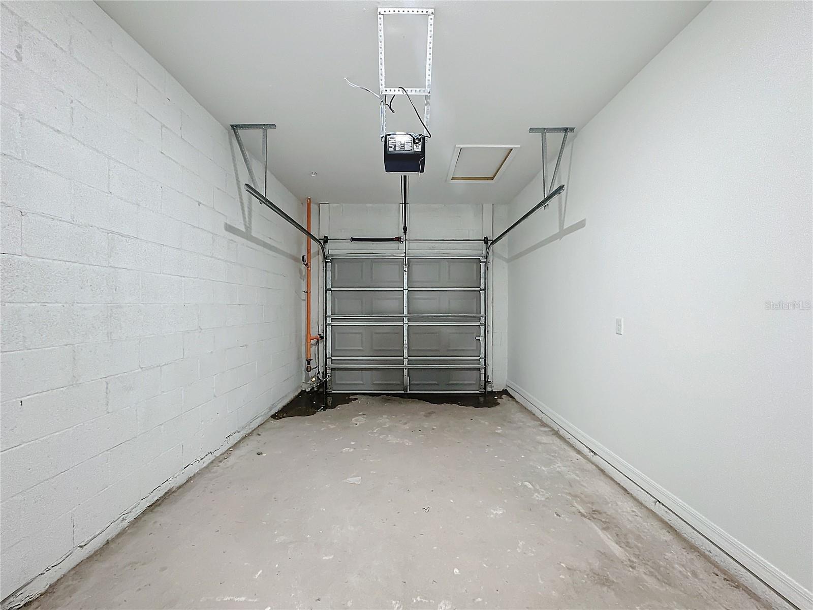 BARTON COURT - Residential Lease