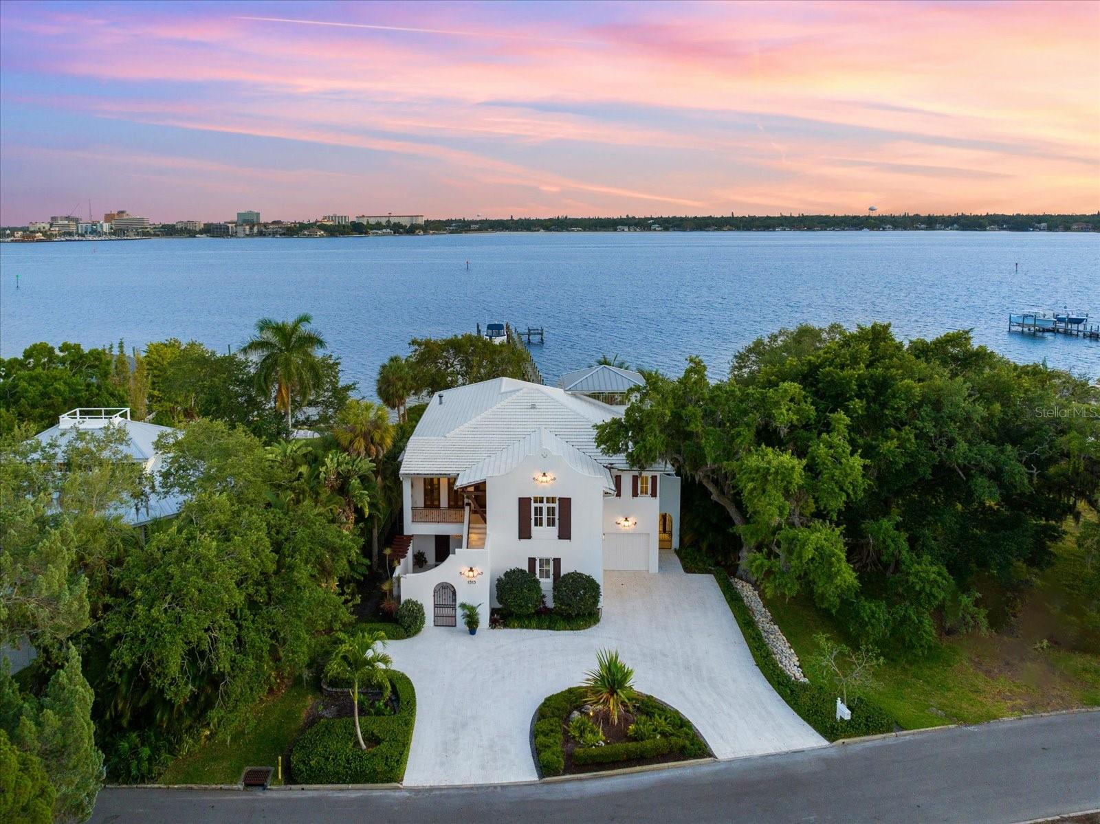 RIVERSIDE - Residential