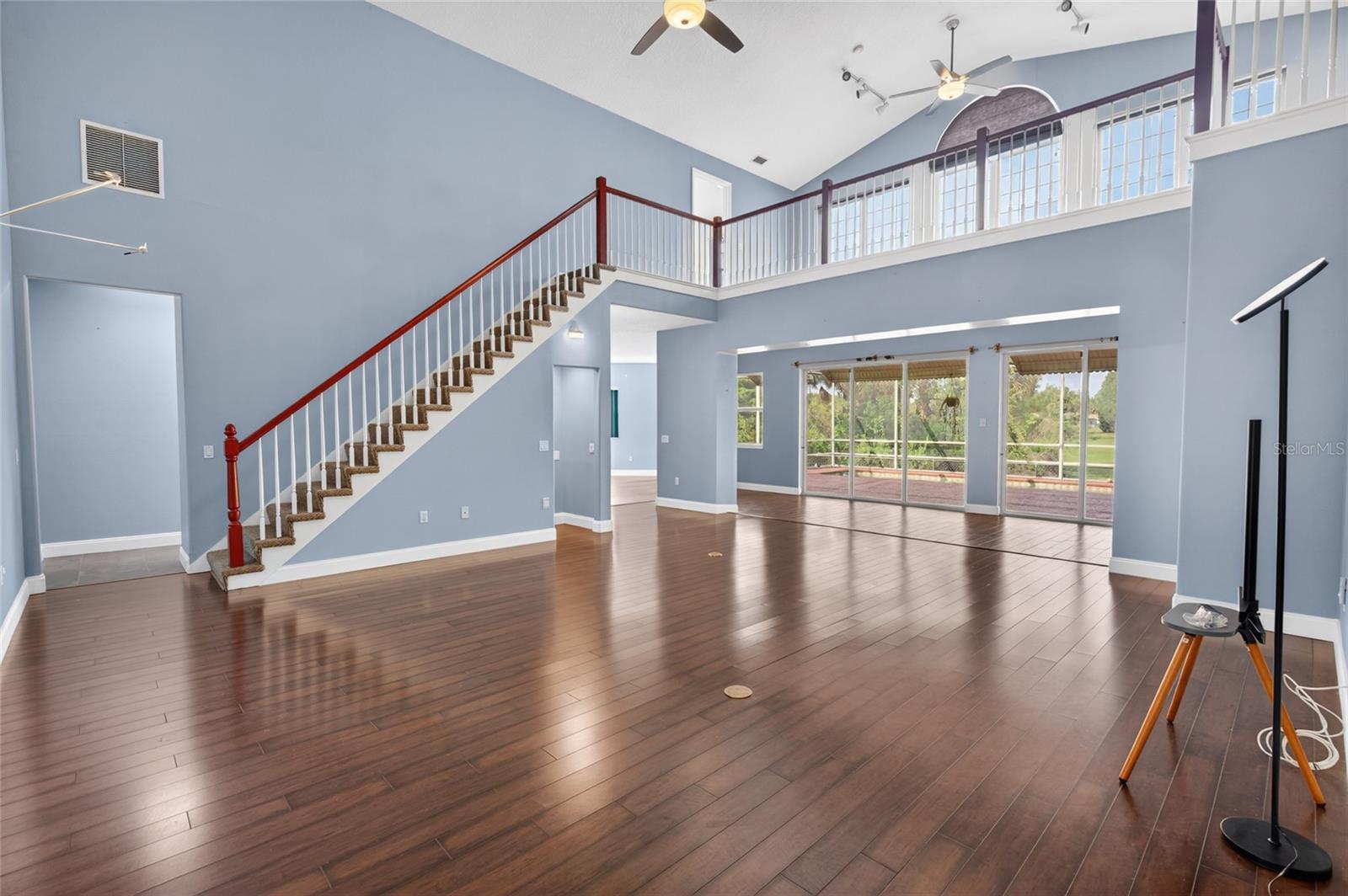 PARADISE COUNTRY CLUB - Residential