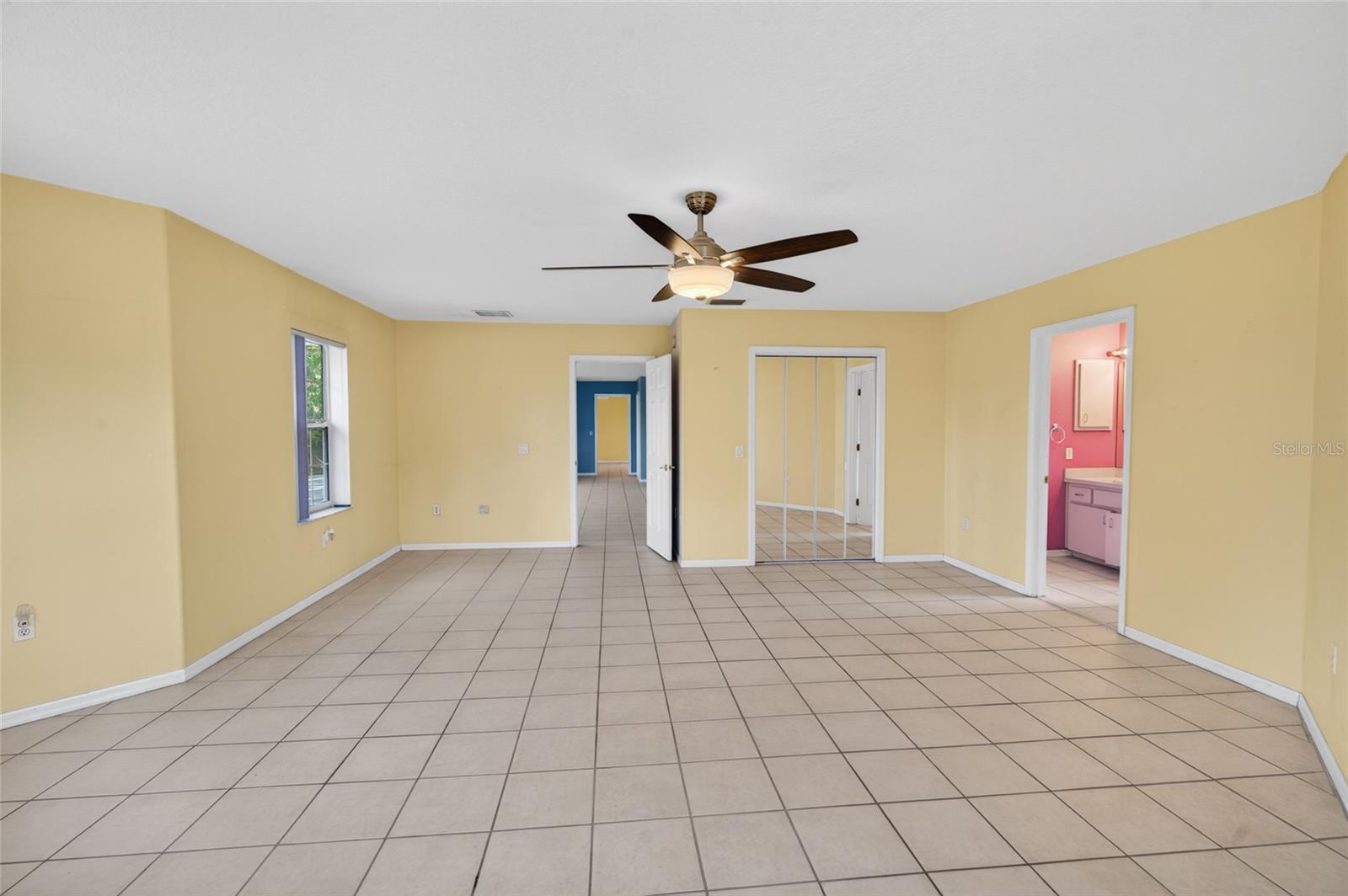 PARADISE COUNTRY CLUB - Residential