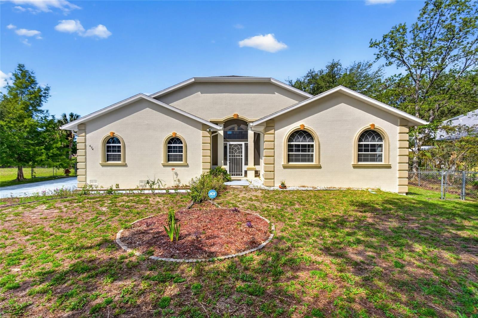 PARADISE COUNTRY CLUB - Residential