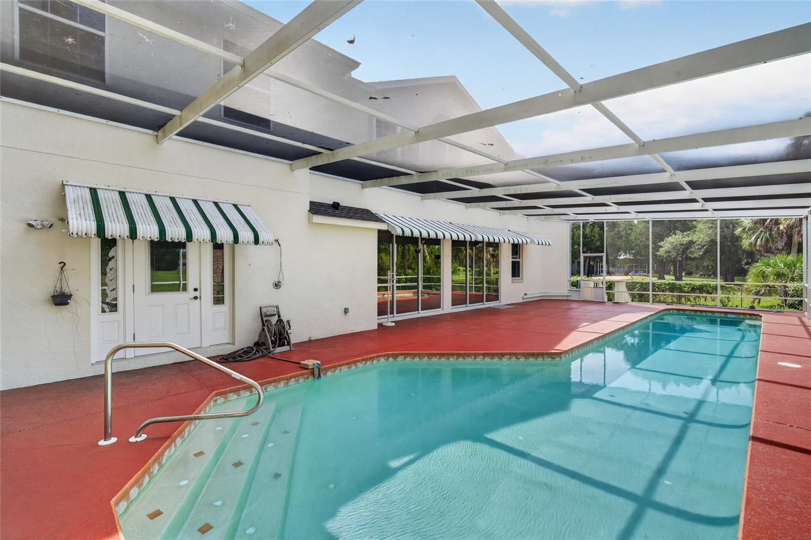 PARADISE COUNTRY CLUB - Residential