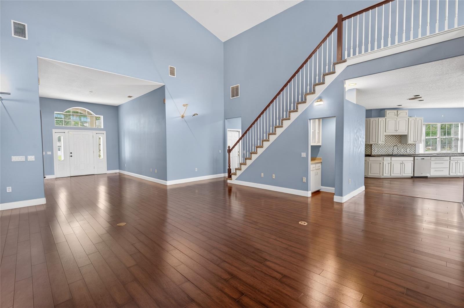 PARADISE COUNTRY CLUB - Residential