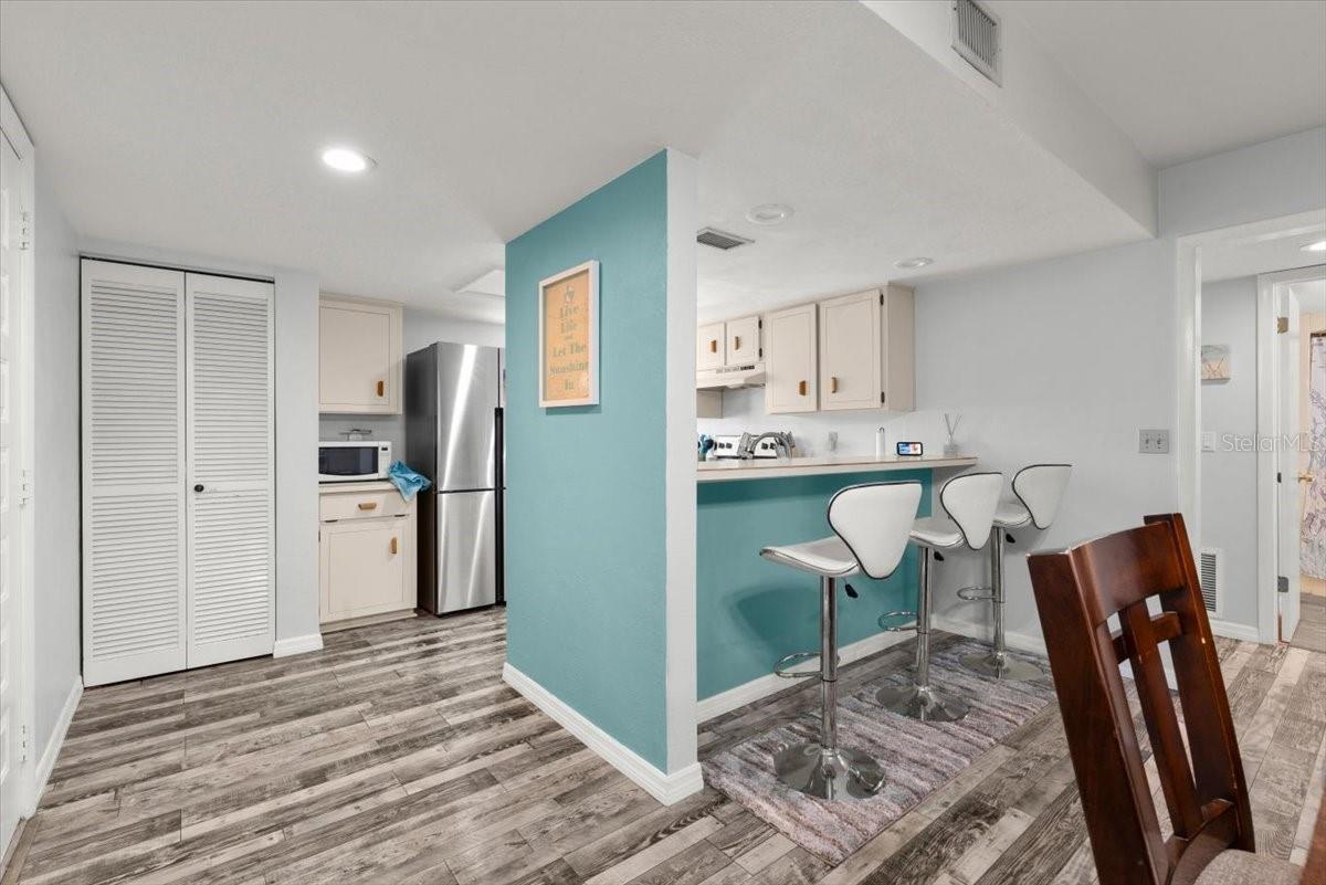 HAWKS LANDING AT PELICAN BAY CONDO PH 01-06 AMD 01 - Residential