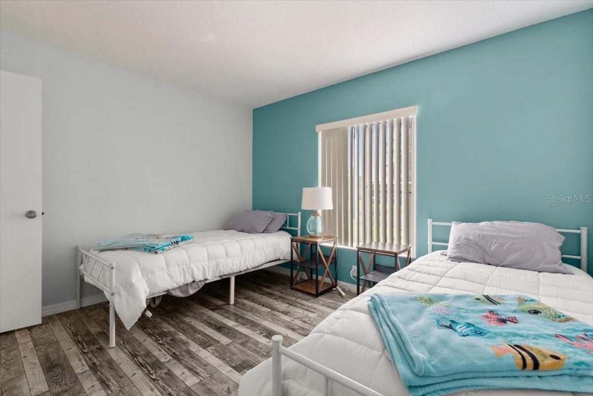 HAWKS LANDING AT PELICAN BAY CONDO PH 01-06 AMD 01 - Residential