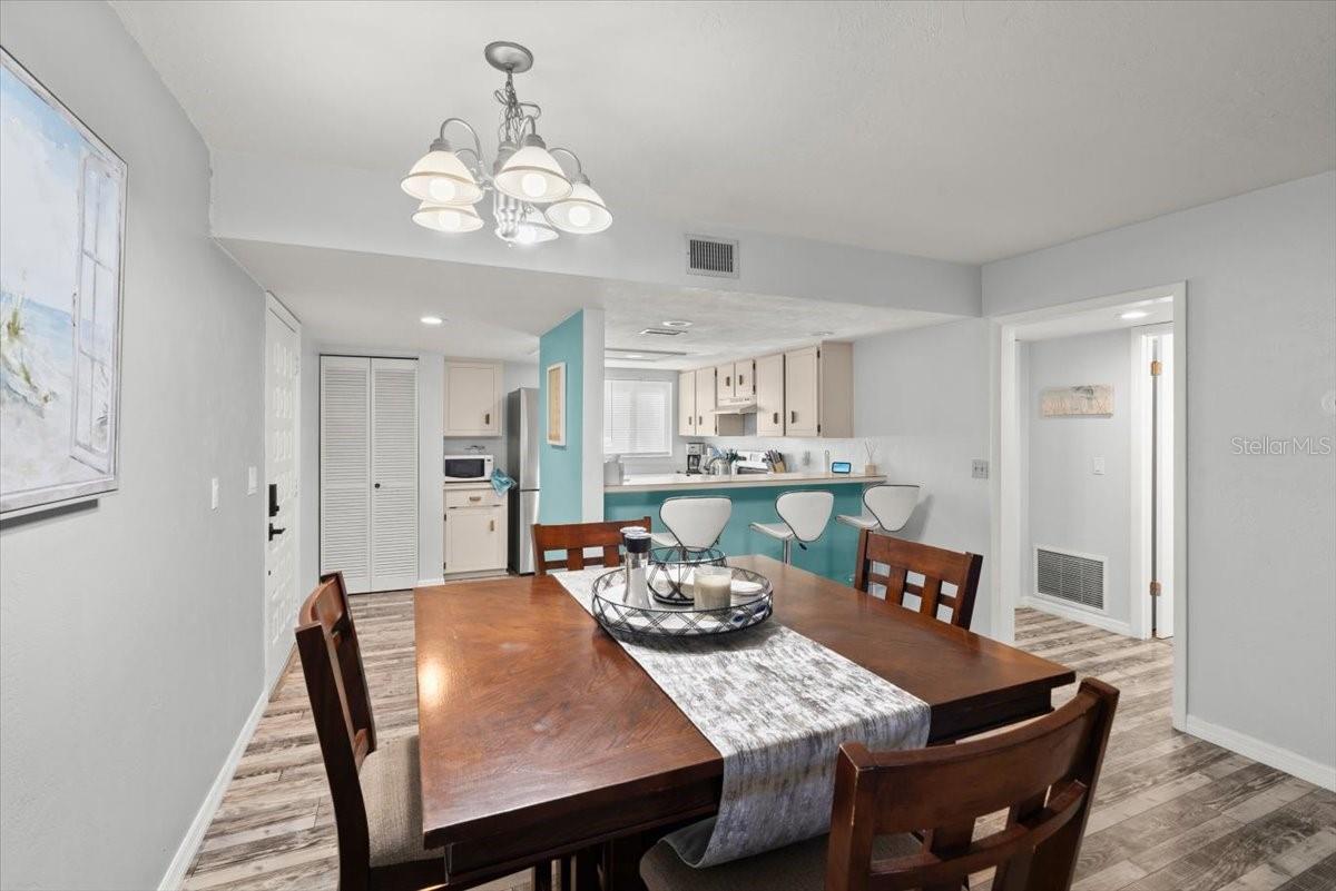 HAWKS LANDING AT PELICAN BAY CONDO PH 01-06 AMD 01 - Residential