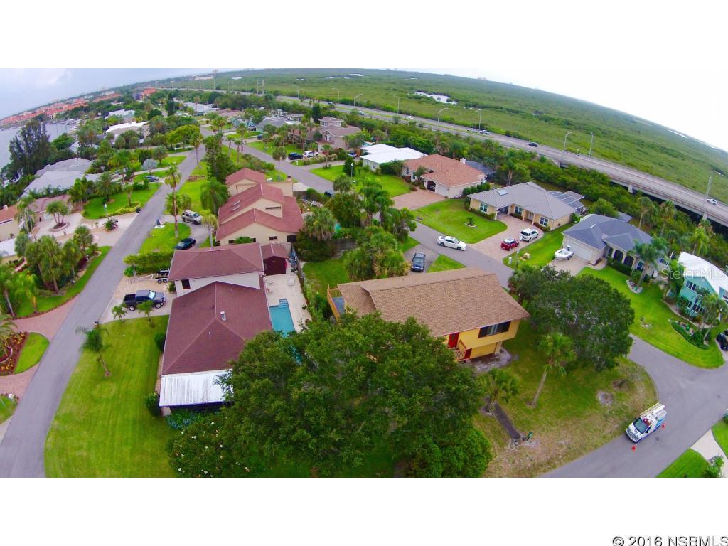 Bouchelles Island - Residential