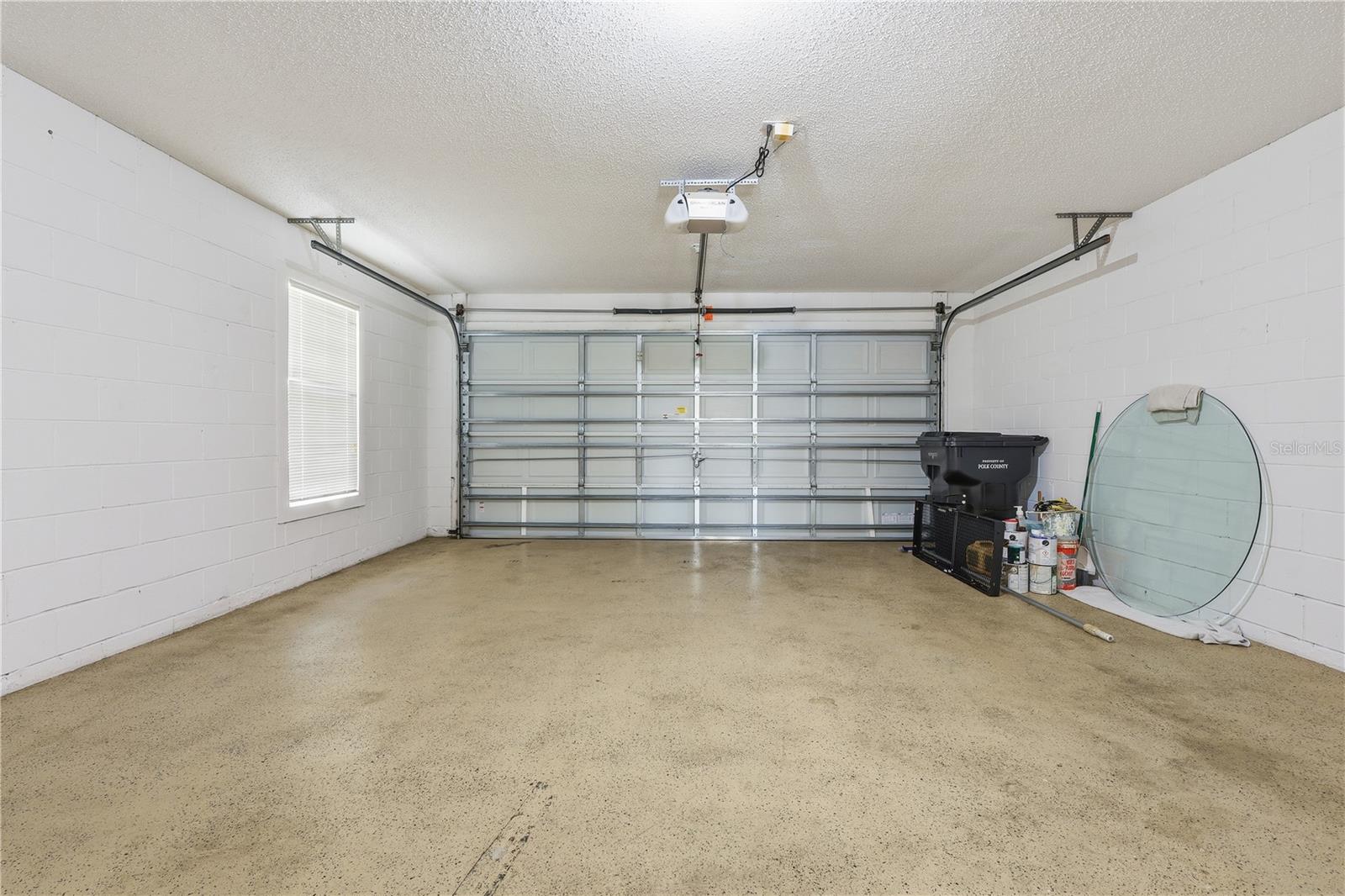 HAMPTON ESTATES - Residential