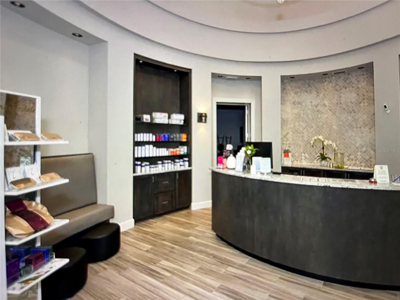 LAKEWOOD NATIONAL GOLF CLUB - Residential