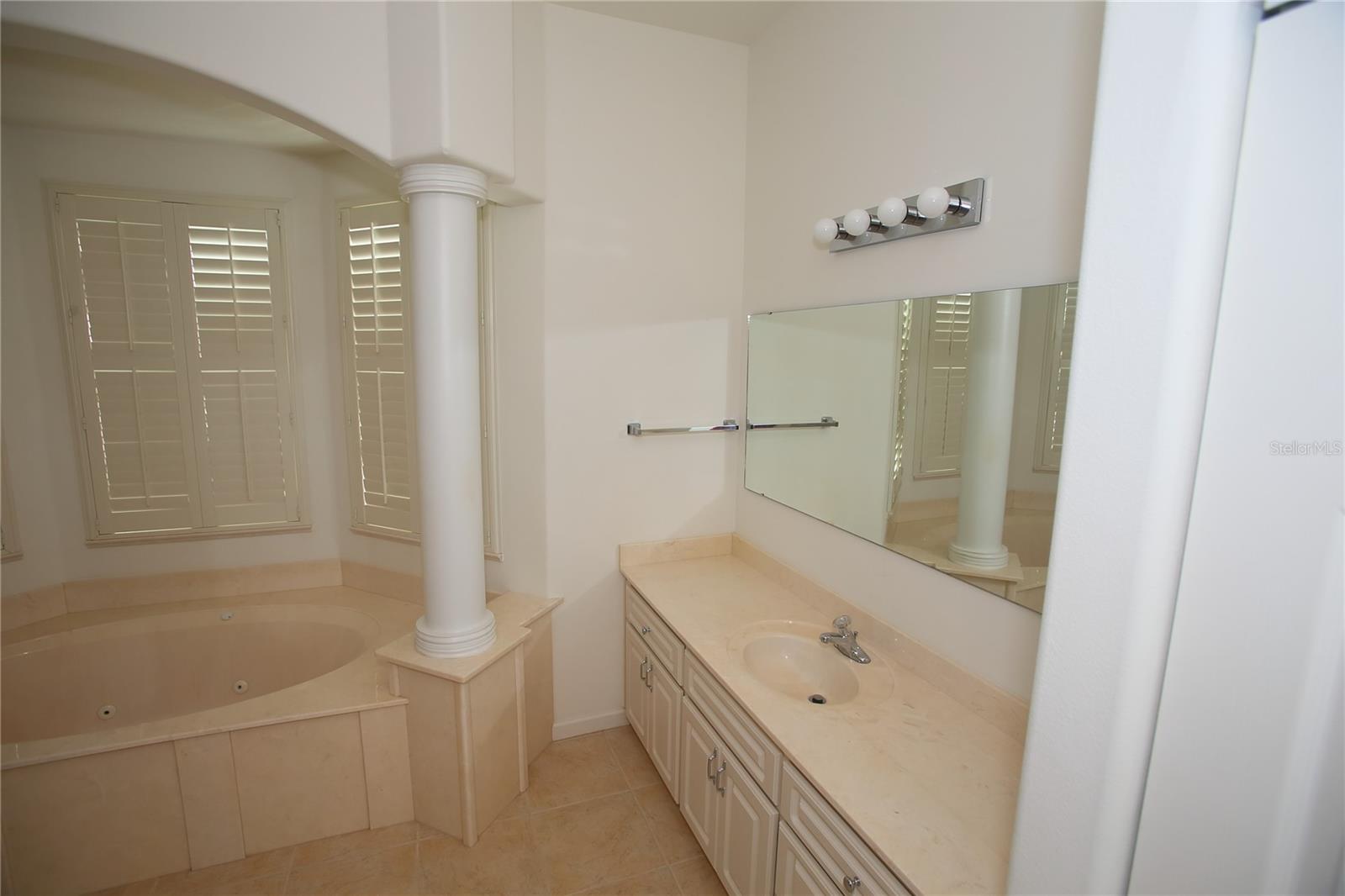 OCALA PALMS UN X - Residential