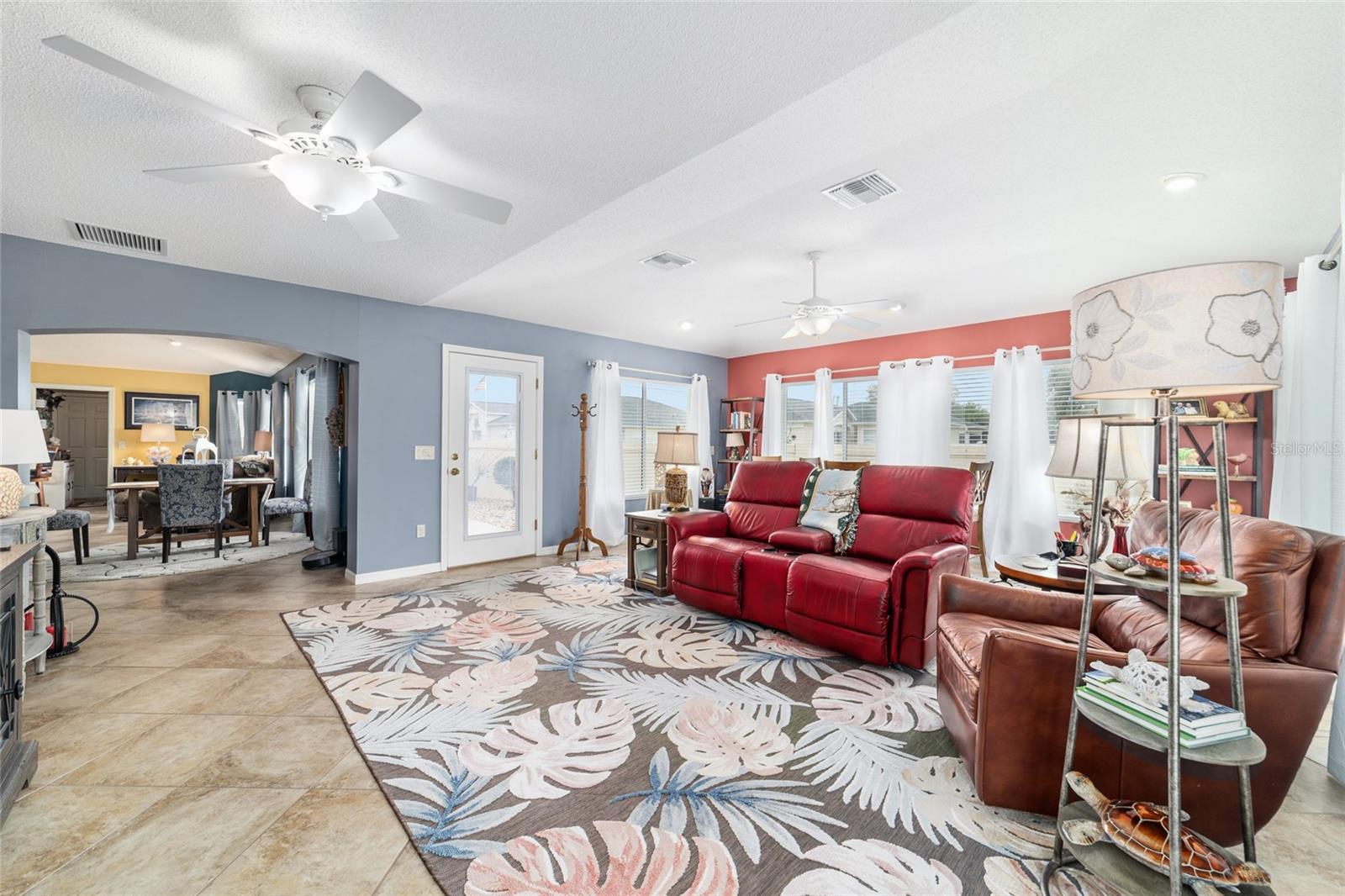 CALUMET GROVE - Residential