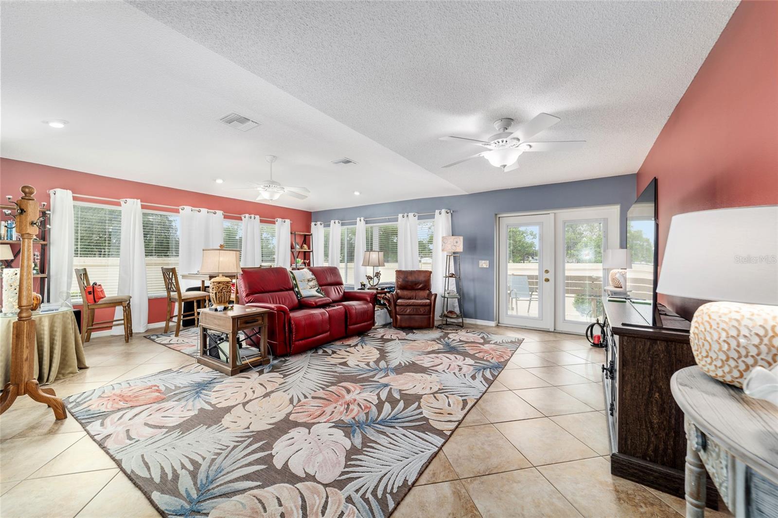 CALUMET GROVE - Residential