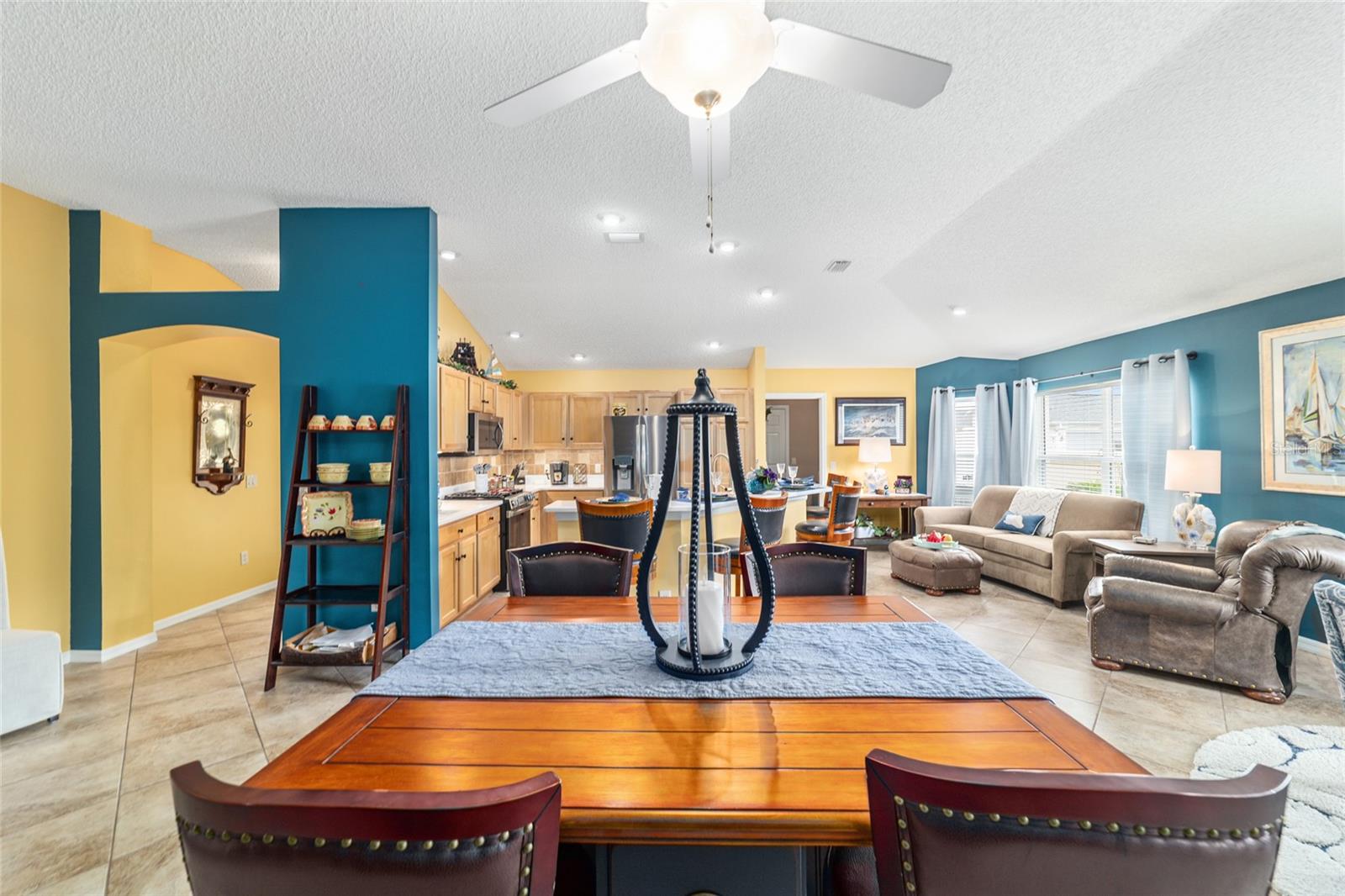 CALUMET GROVE - Residential