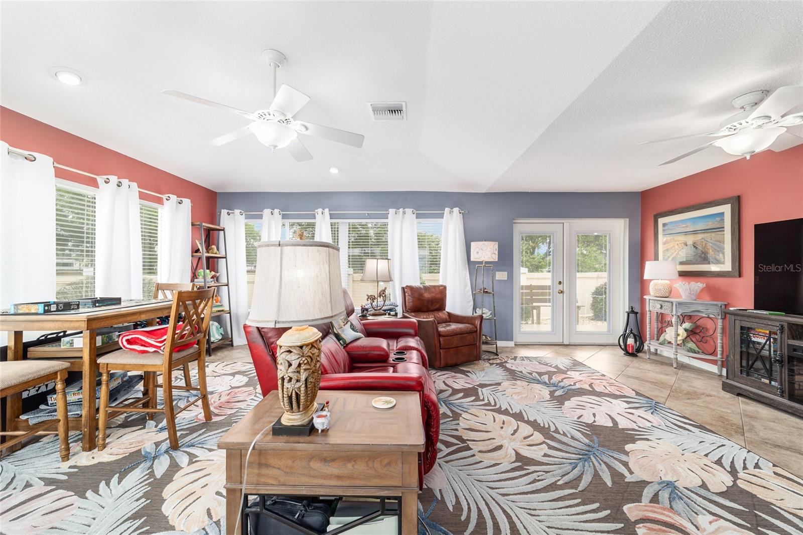 CALUMET GROVE - Residential