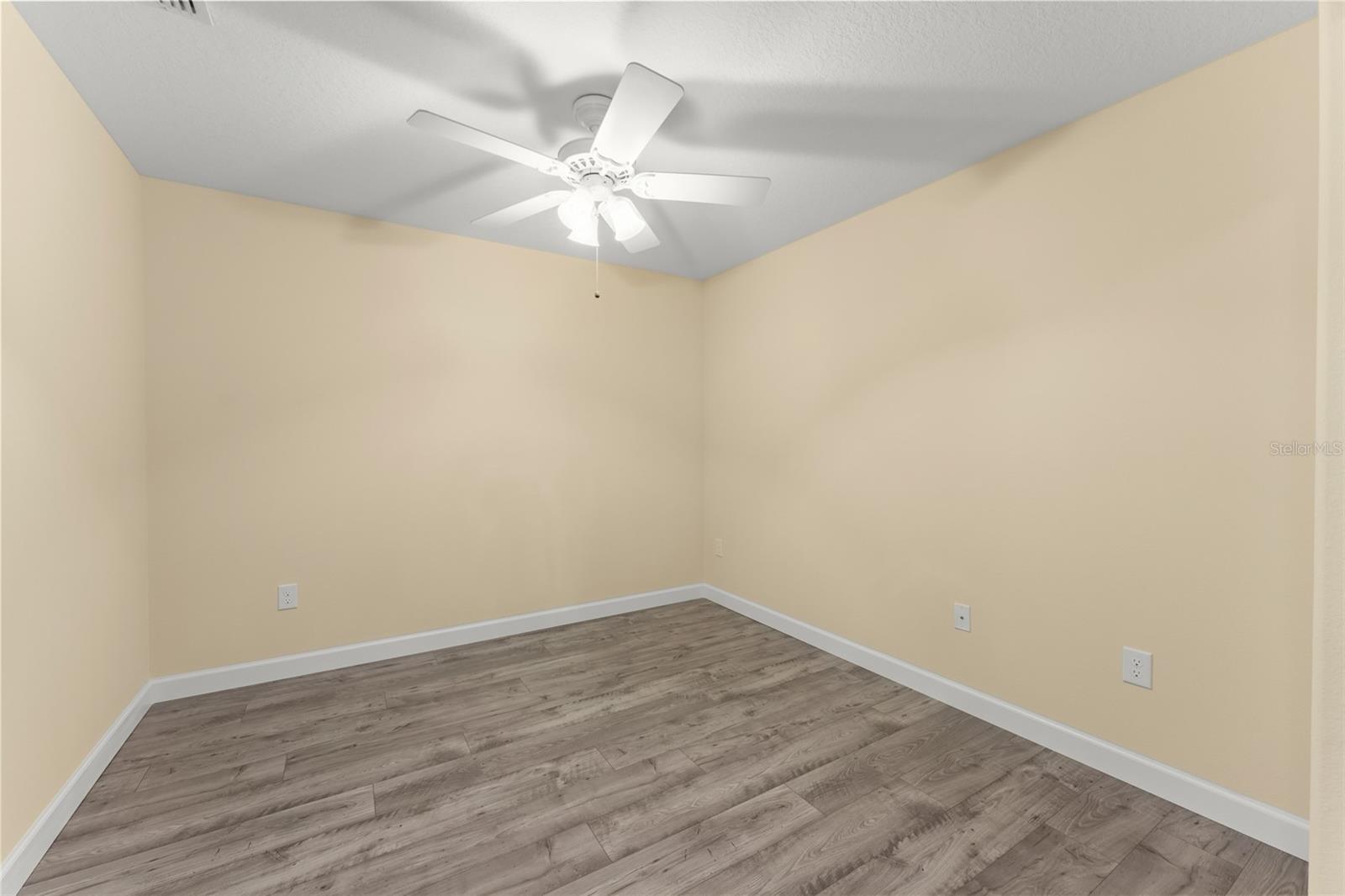 AMBERLEE TOWNHOMES - Residential