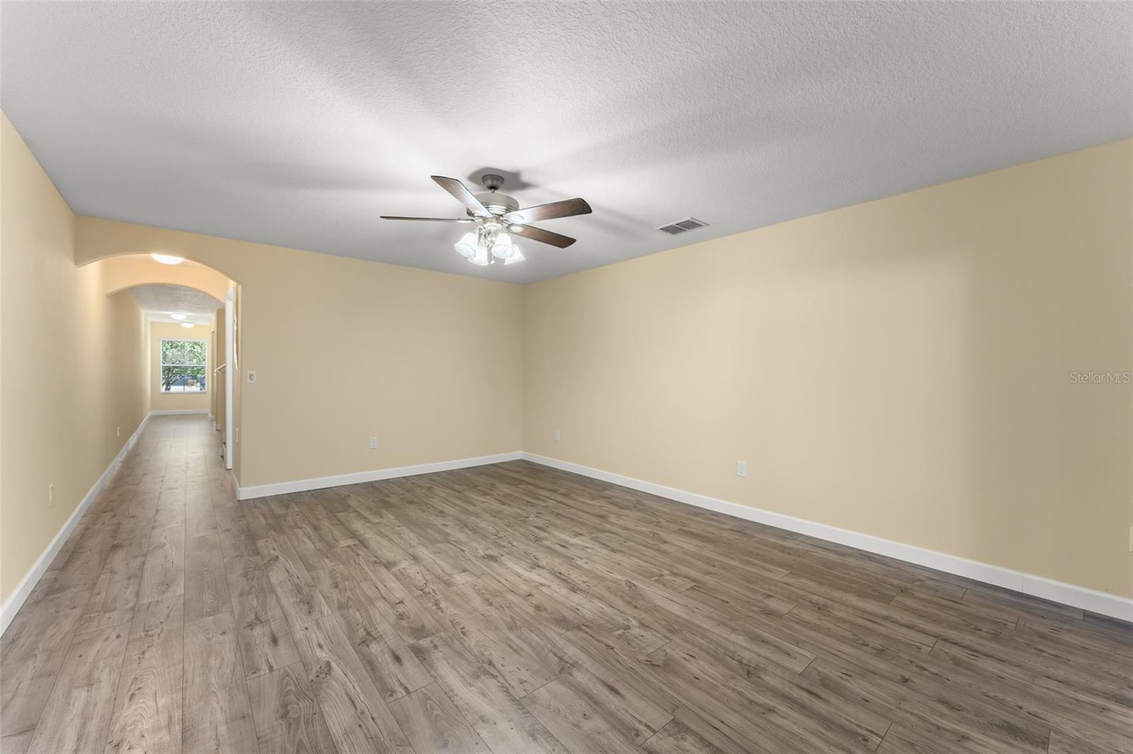 AMBERLEE TOWNHOMES - Residential
