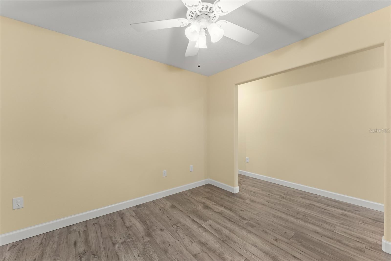 AMBERLEE TOWNHOMES - Residential