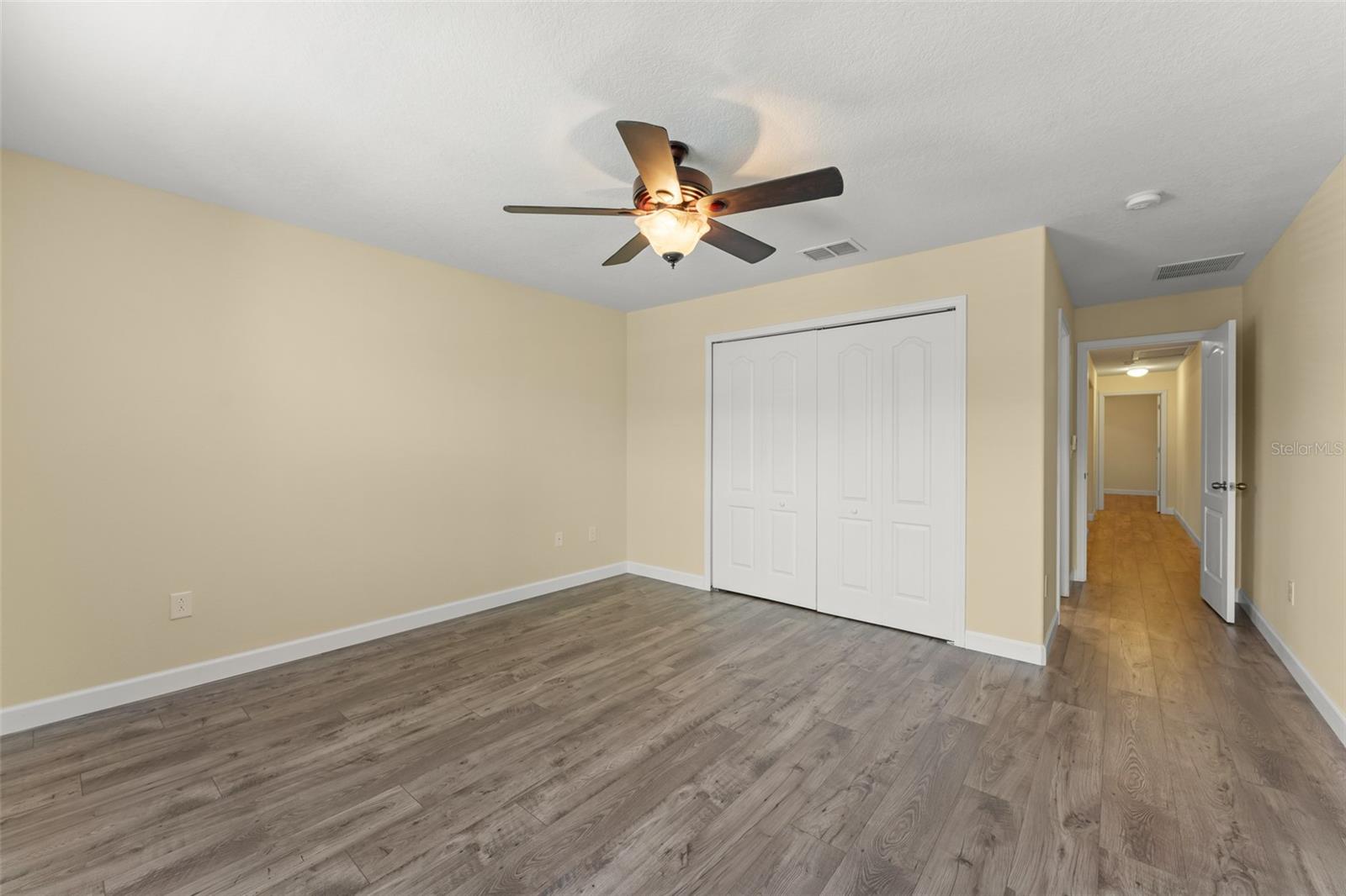 AMBERLEE TOWNHOMES - Residential