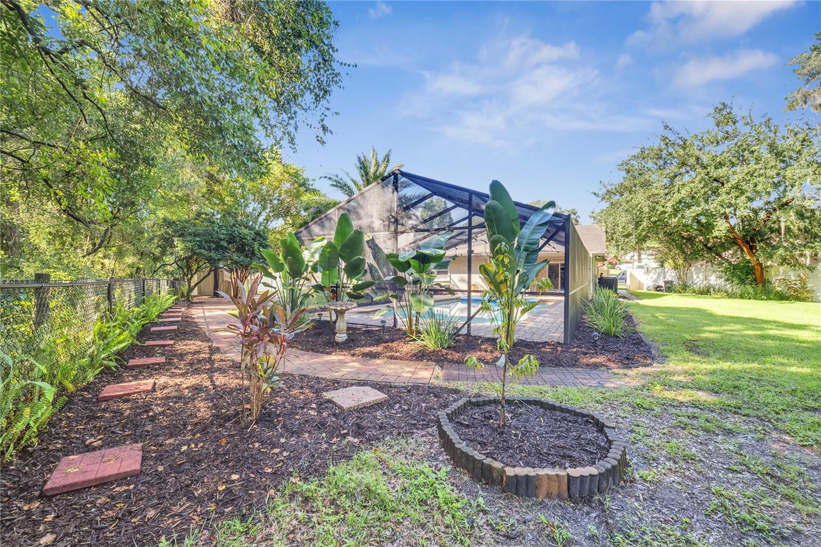 OAK HAVEN REP LTS 01-30 - Residential Lease