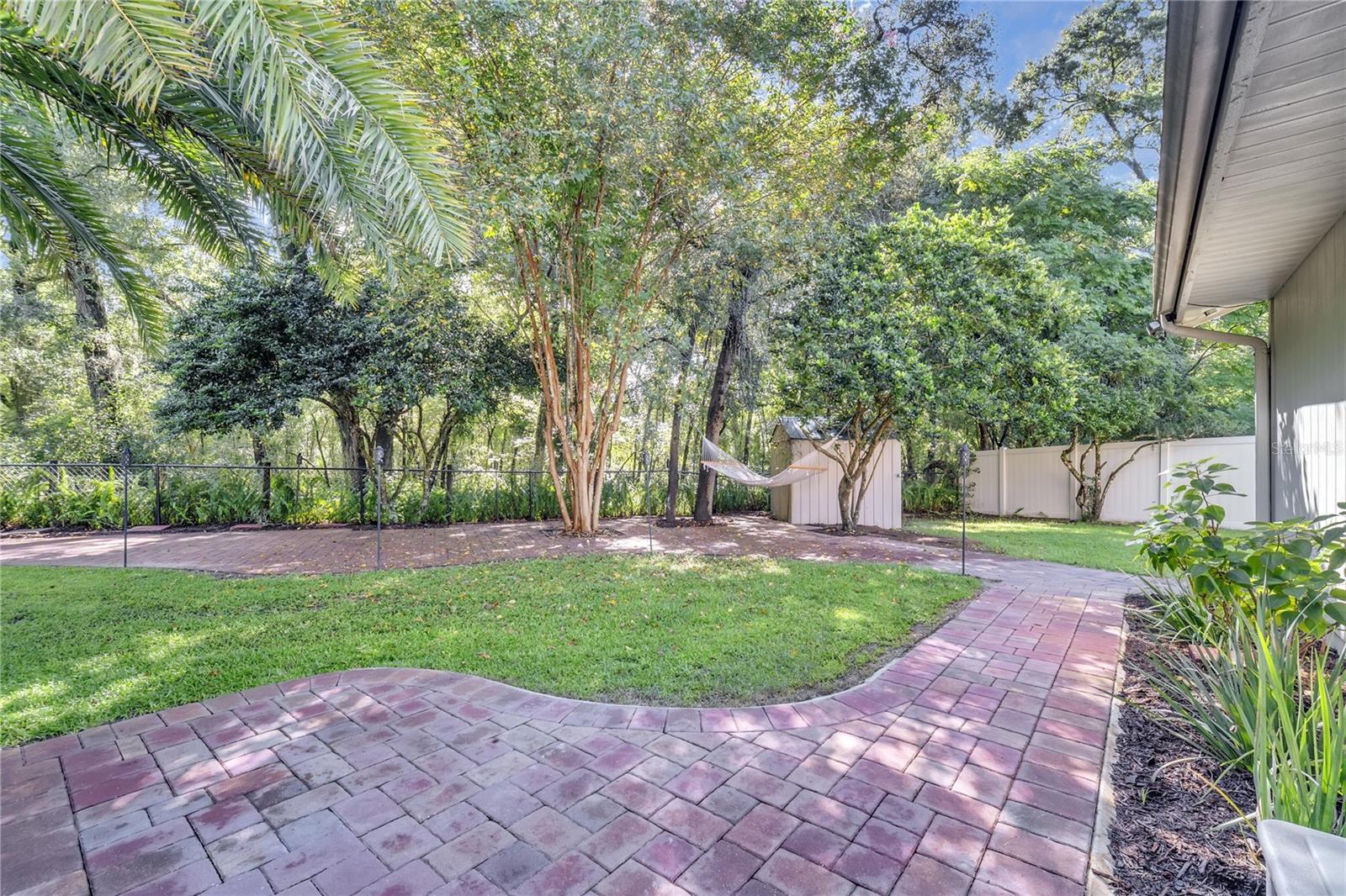 OAK HAVEN REP LTS 01-30 - Residential Lease