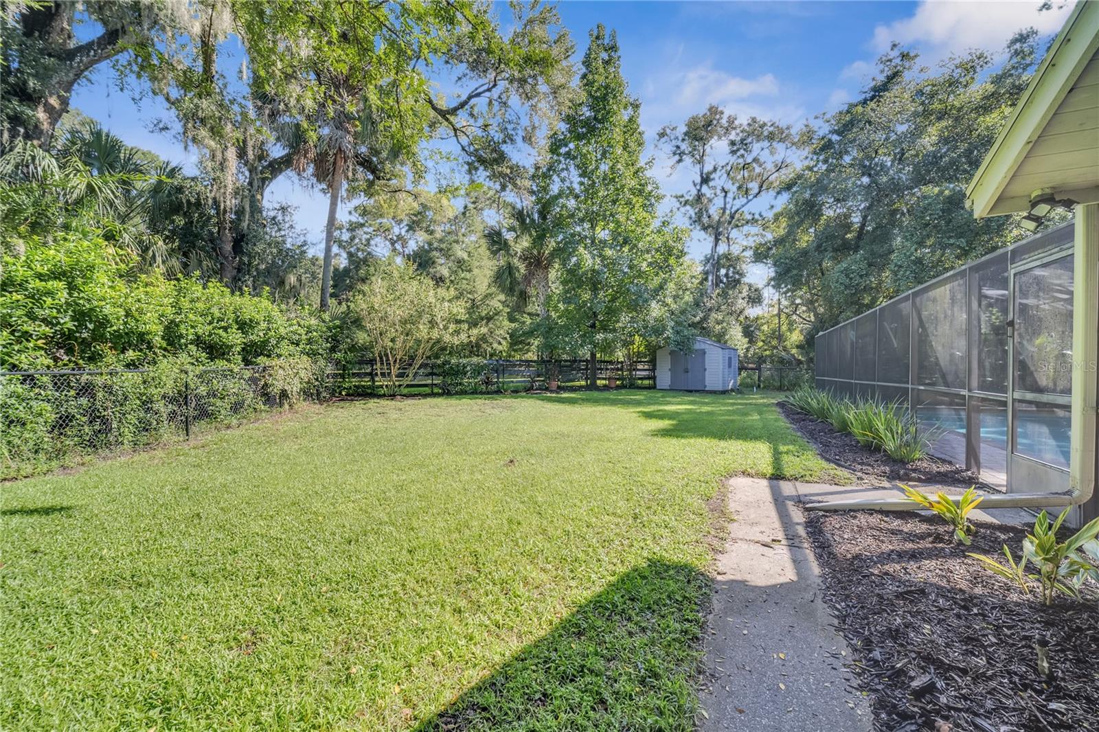 OAK HAVEN REP LTS 01-30 - Residential Lease