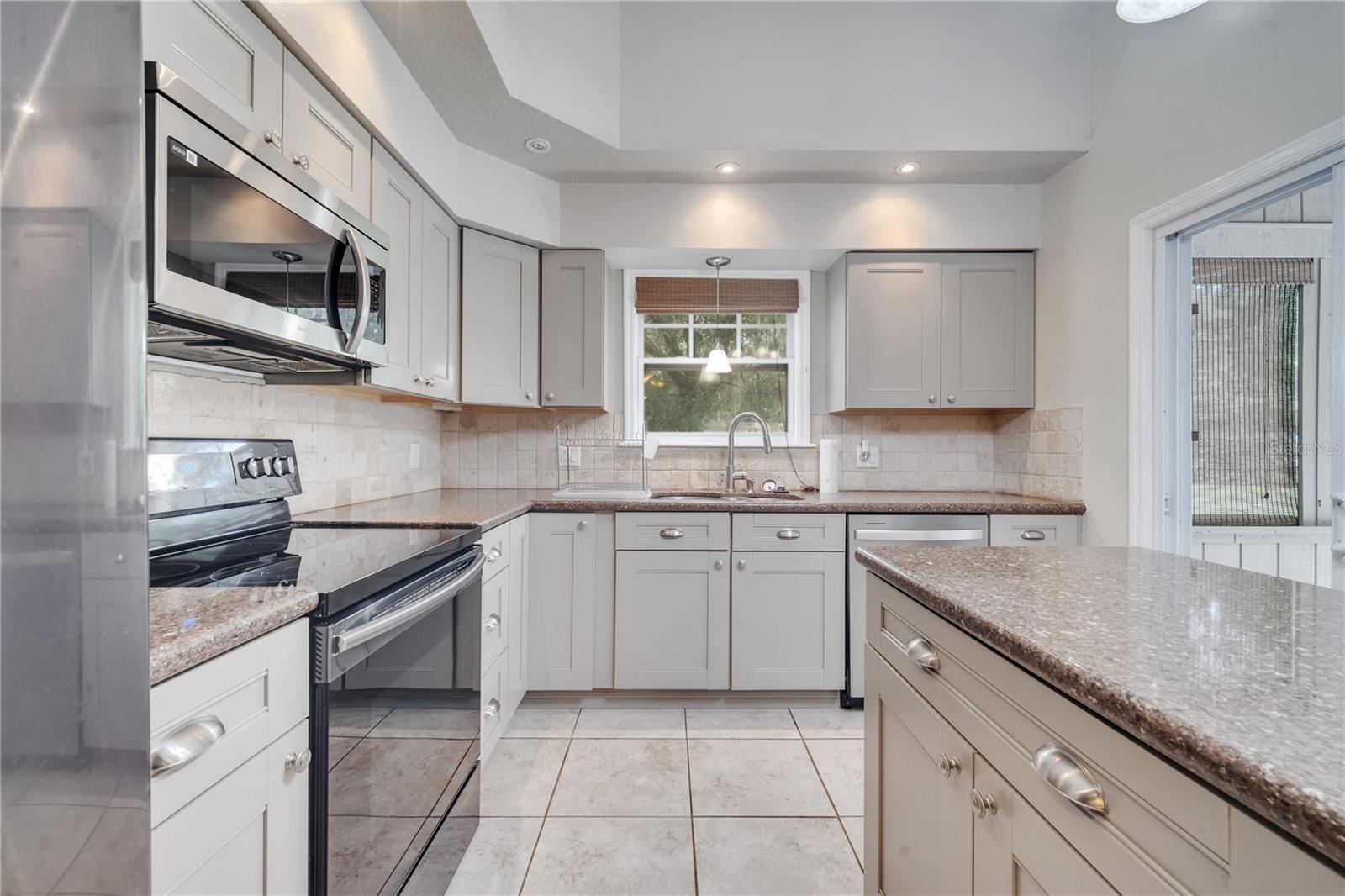 OAK HAVEN REP LTS 01-30 - Residential Lease