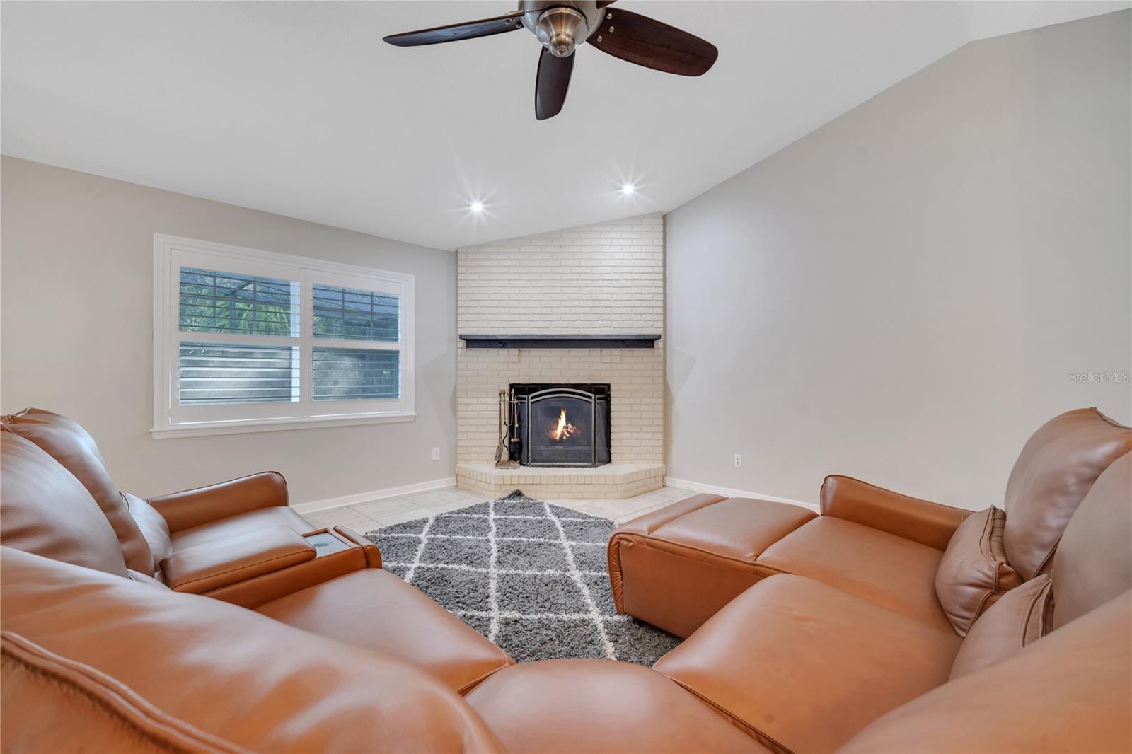 OAK HAVEN REP LTS 01-30 - Residential Lease