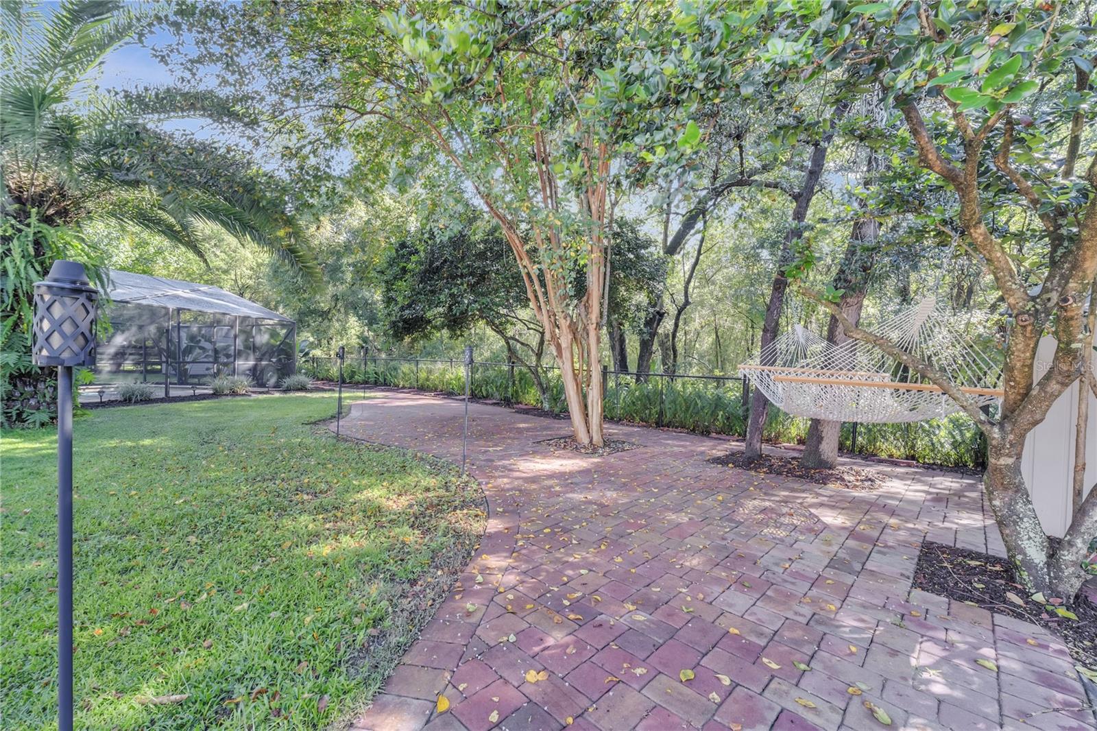 OAK HAVEN REP LTS 01-30 - Residential Lease