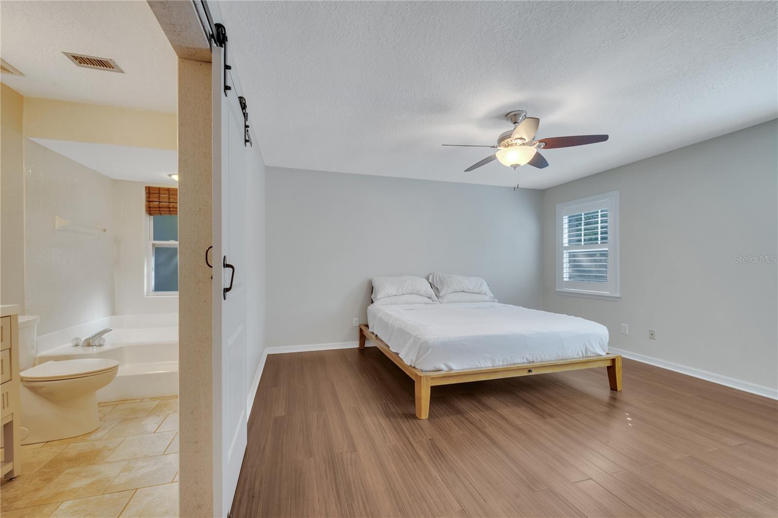 OAK HAVEN REP LTS 01-30 - Residential Lease